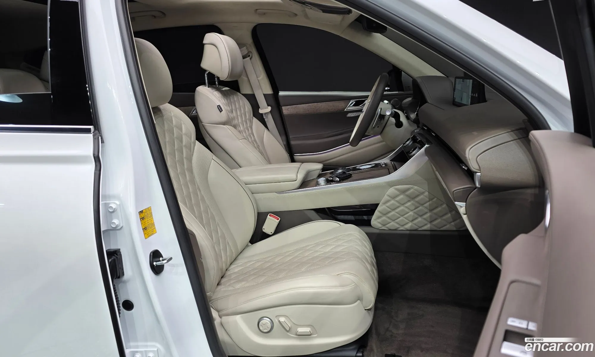 Genesis GV80 2020 KMTHA81BBLU028151 — 17