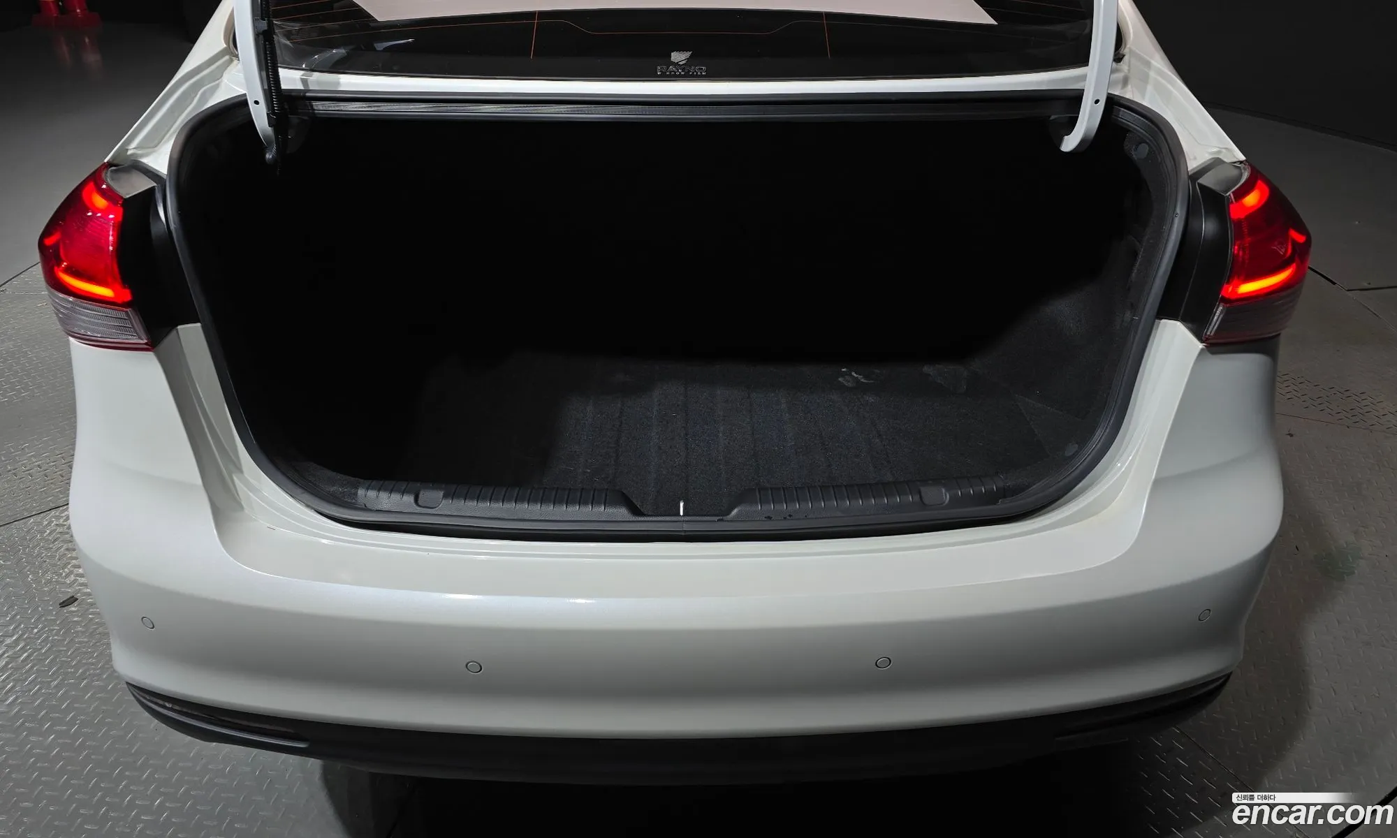 Kia K3 2017 — 14