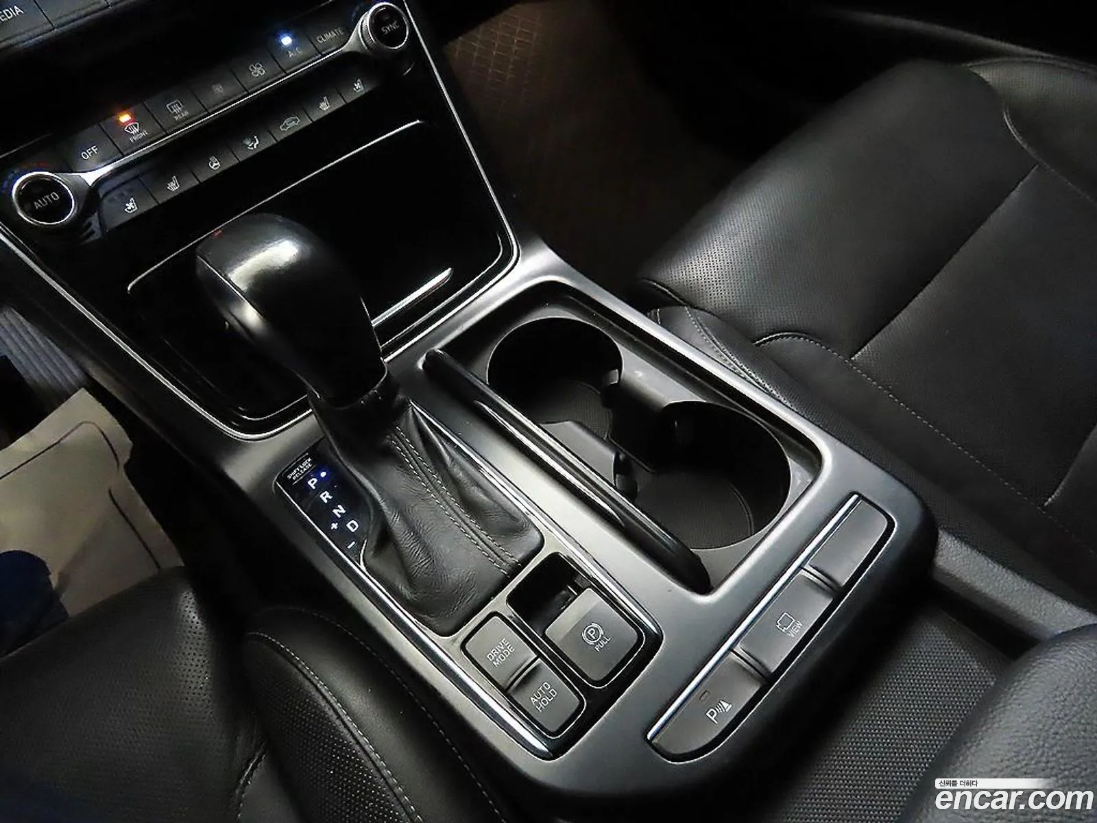 Hyundai Grandeur IG 2018 — 17