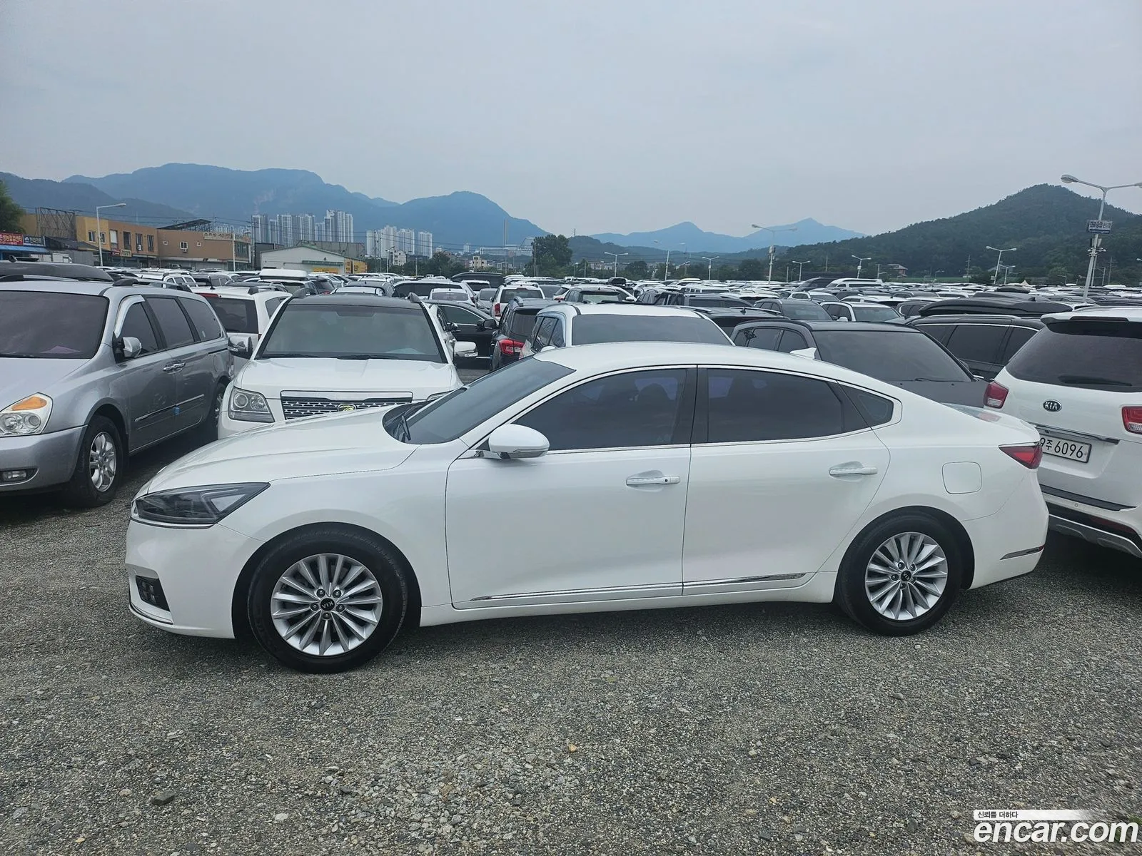 Kia K7 2017 — 2