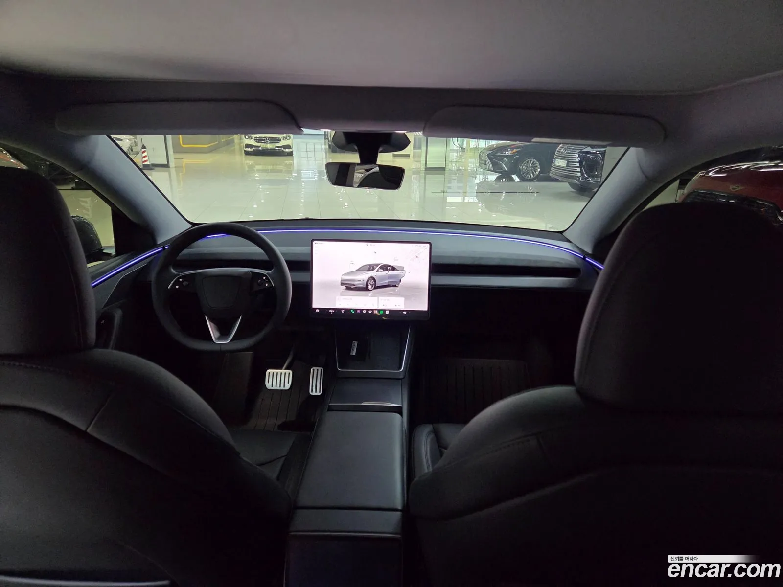 Tesla Model Y 2025 — 14