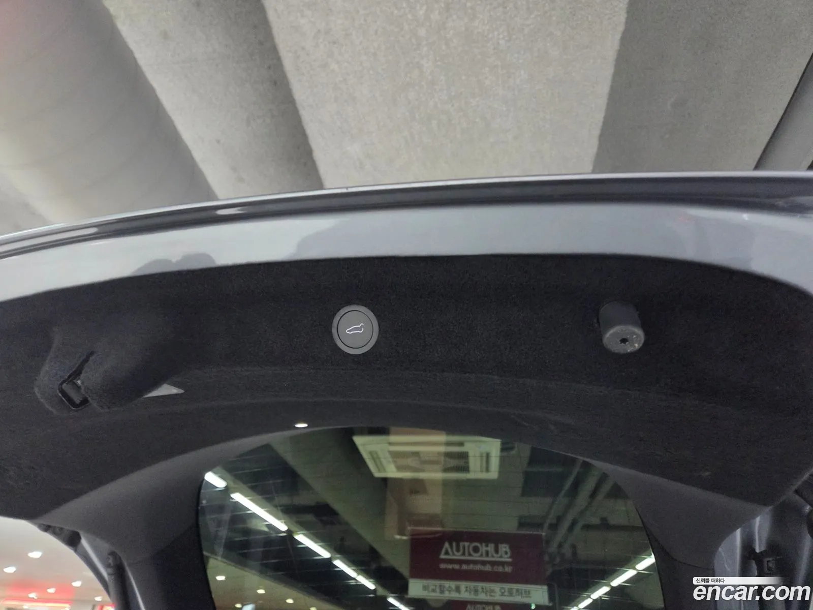 Tesla Model Y 2025 — 9