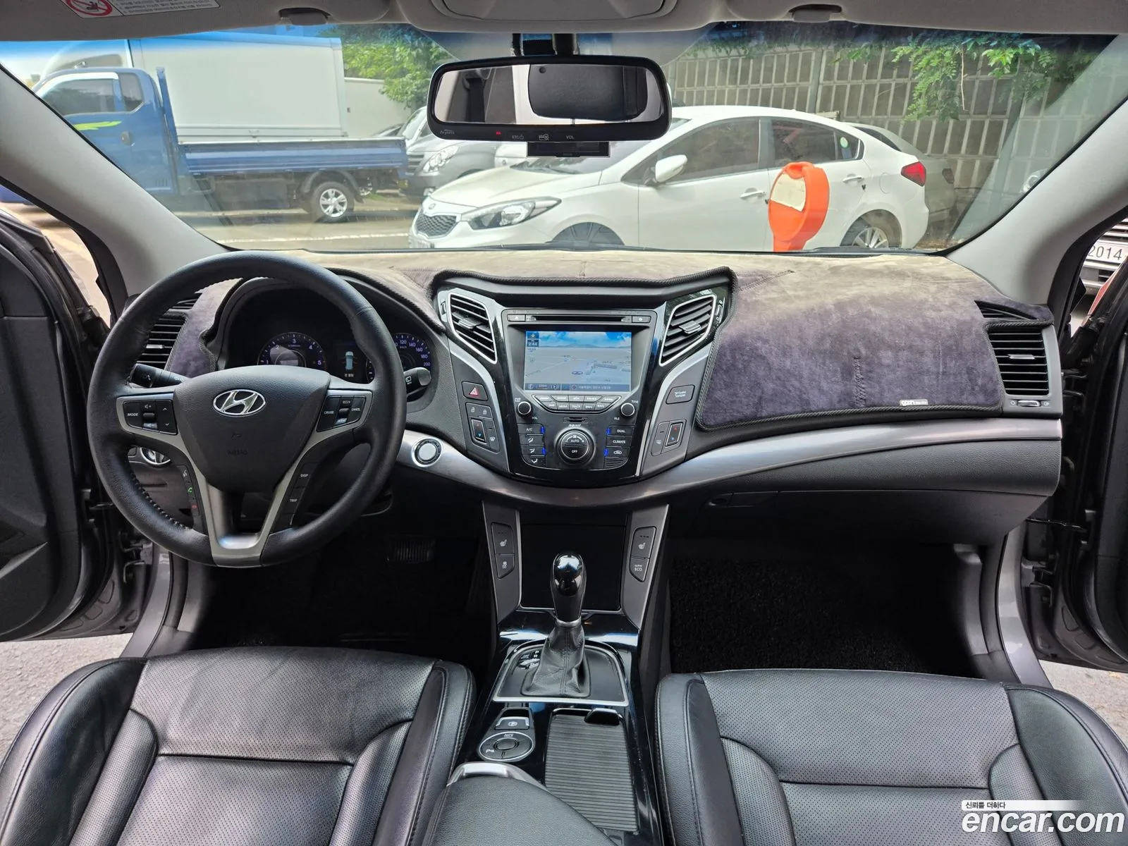 Hyundai i40 2013 — 17