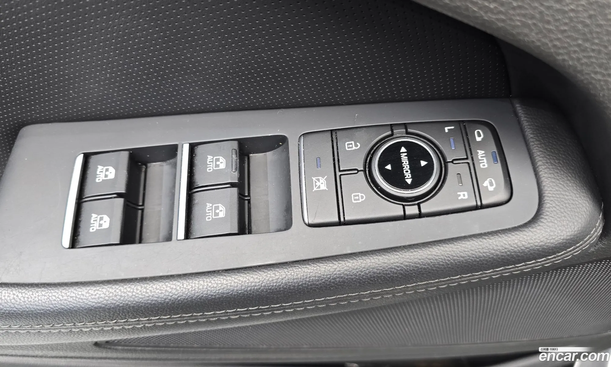 Genesis G80 2017 KMHGL41DDJU259845 — 4