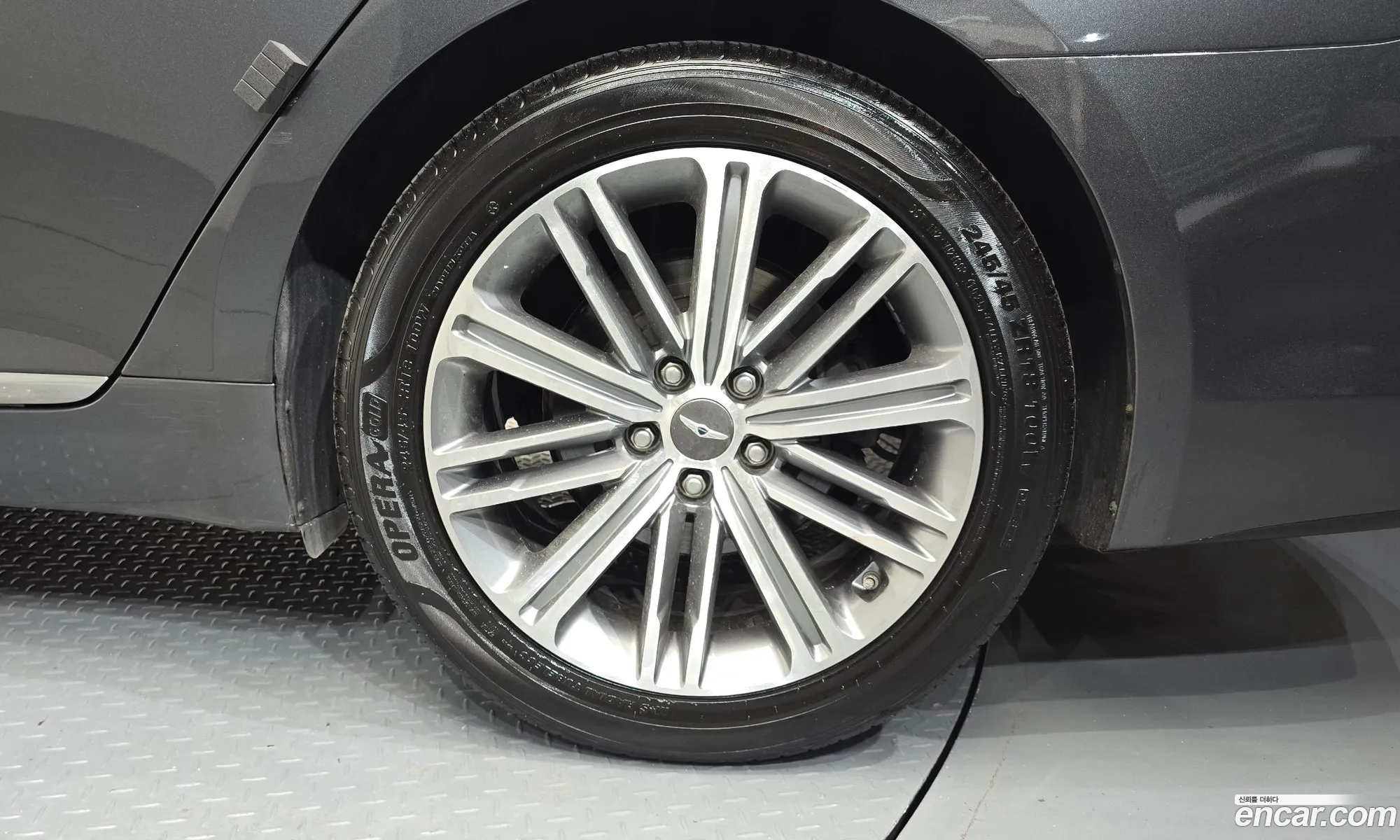 Genesis G80 2017 KMHGL41DDJU259845 — 13