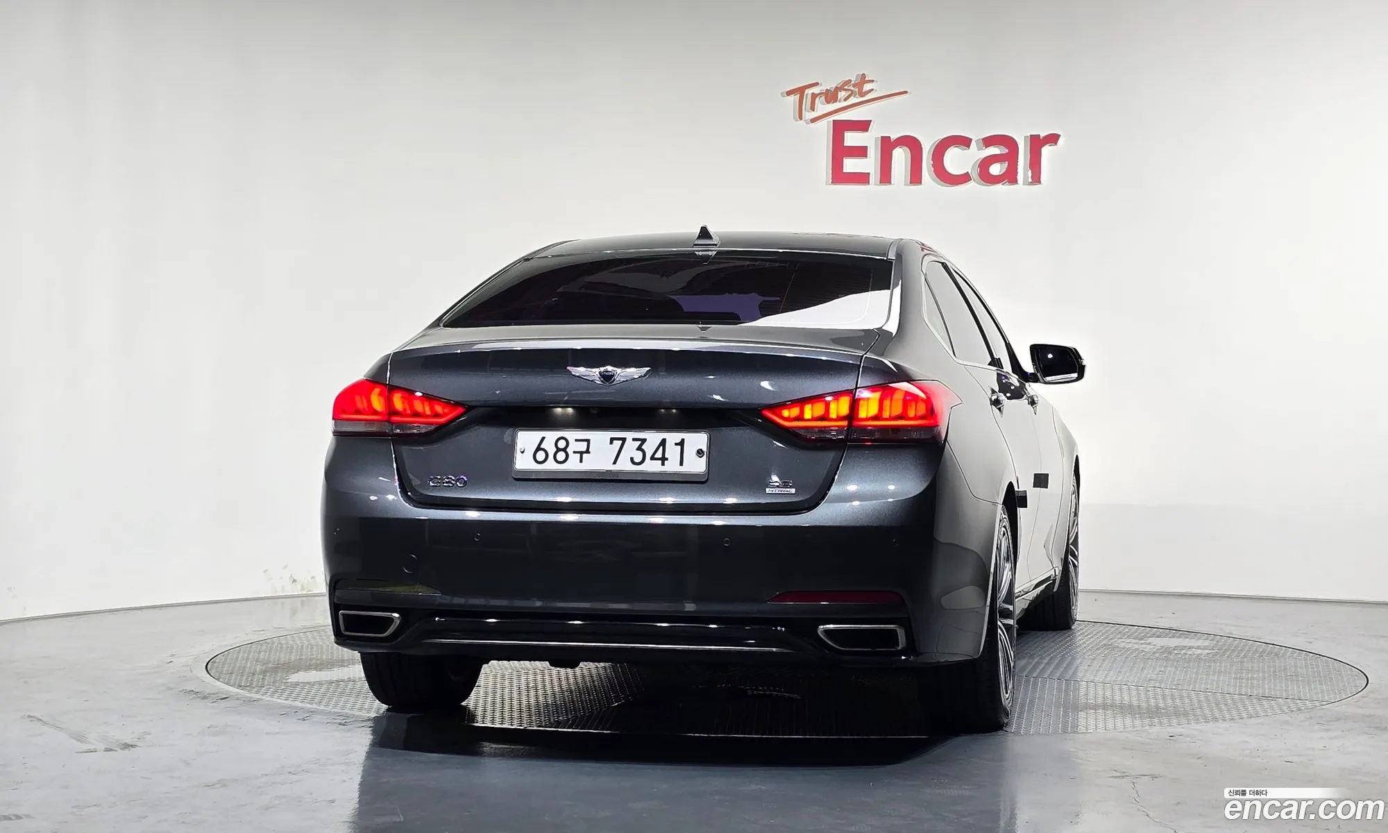 Genesis G80 2017 KMHGL41DDJU259845 — 5