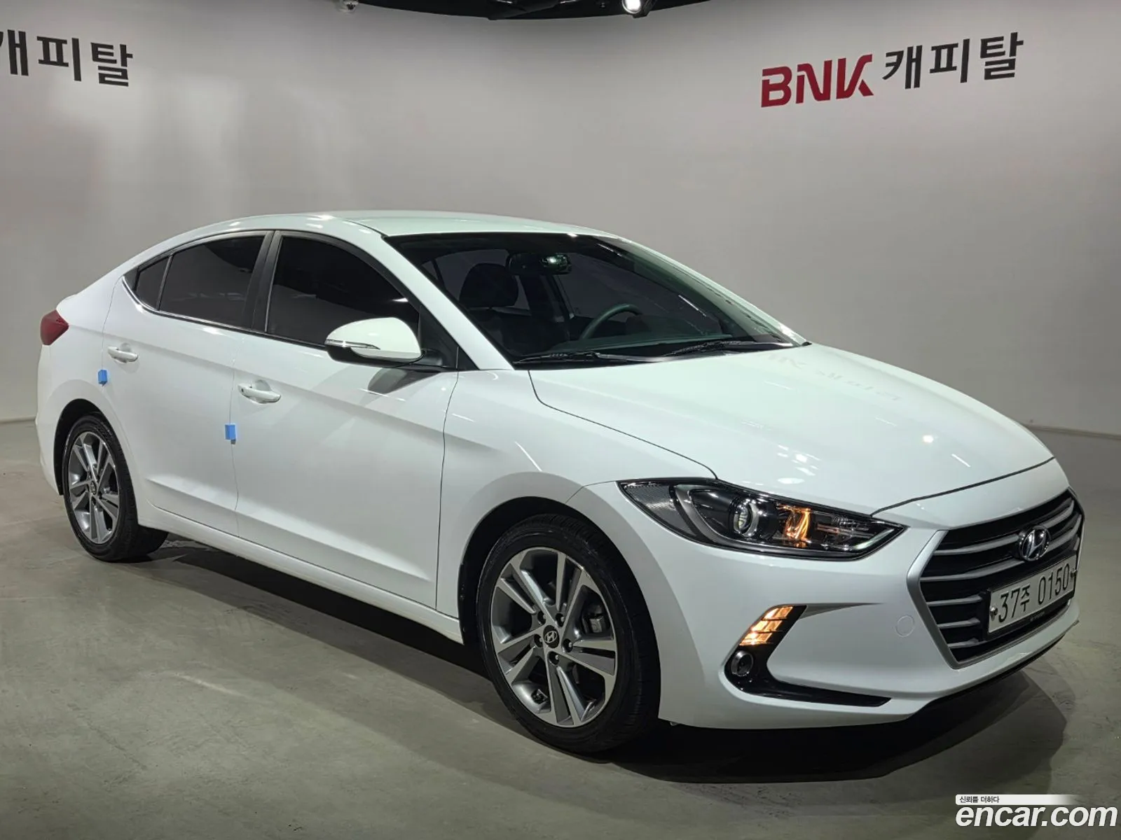 Hyundai Elantra AD 2016 — 11