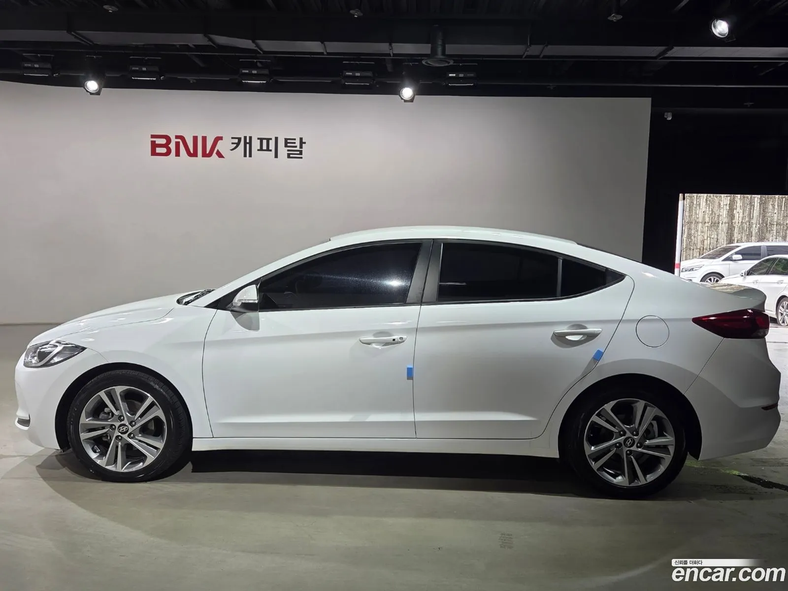 Hyundai Elantra AD 2016 — 6