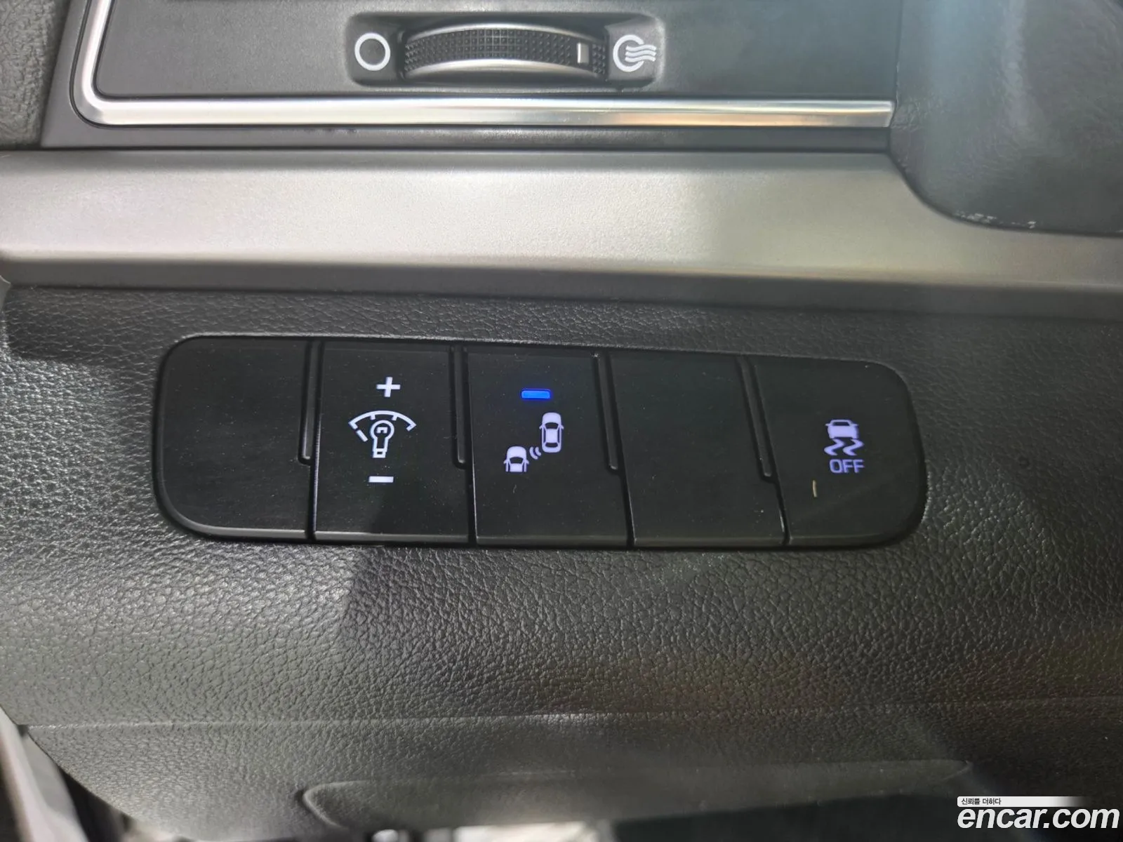 Hyundai Elantra AD 2016 — 5