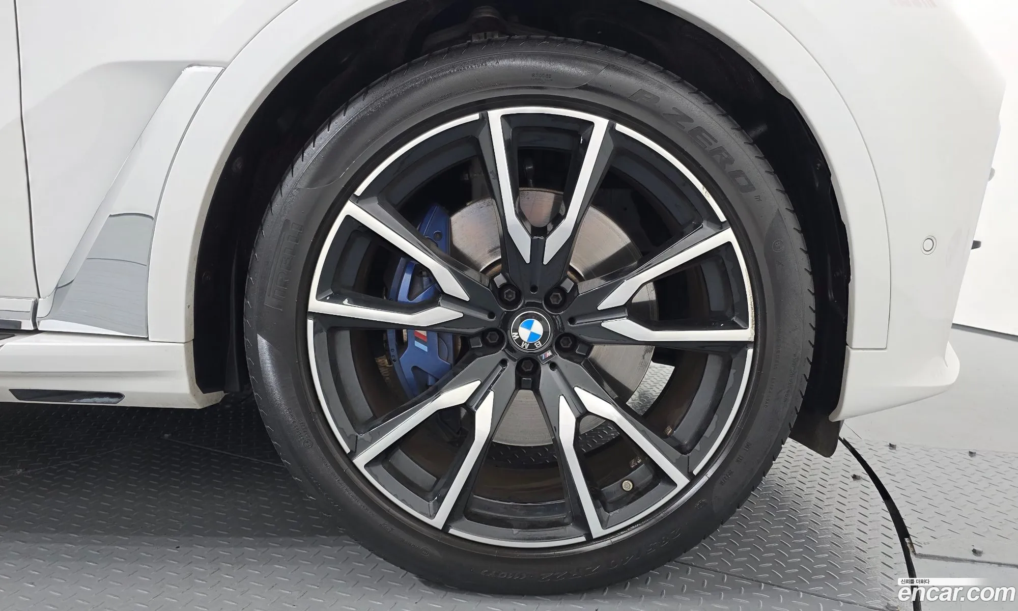 BMW X7 2021 — 31