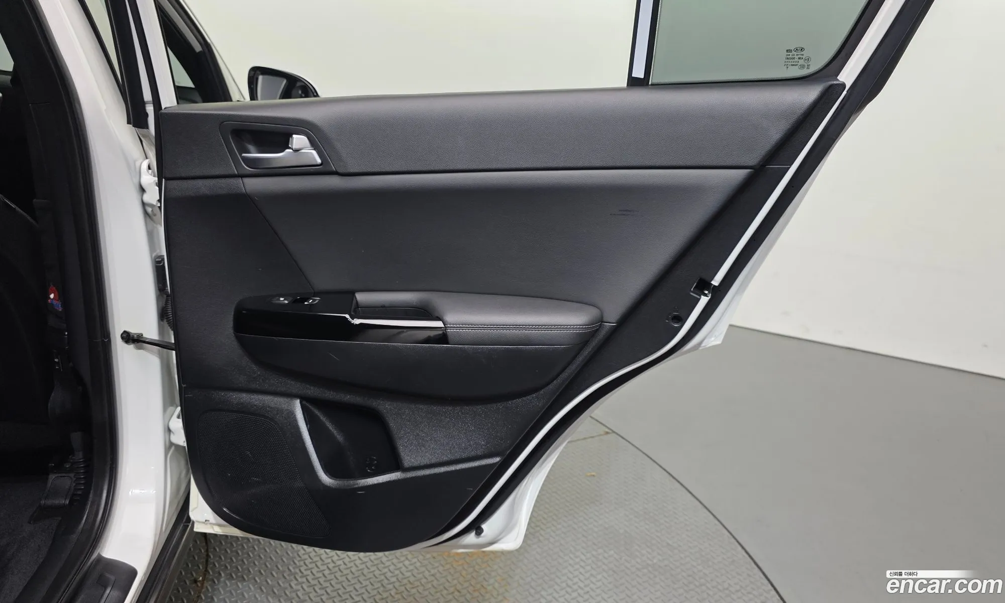 Kia Sportage the Bold 2019 KNAPP81ABKK661389 — 3