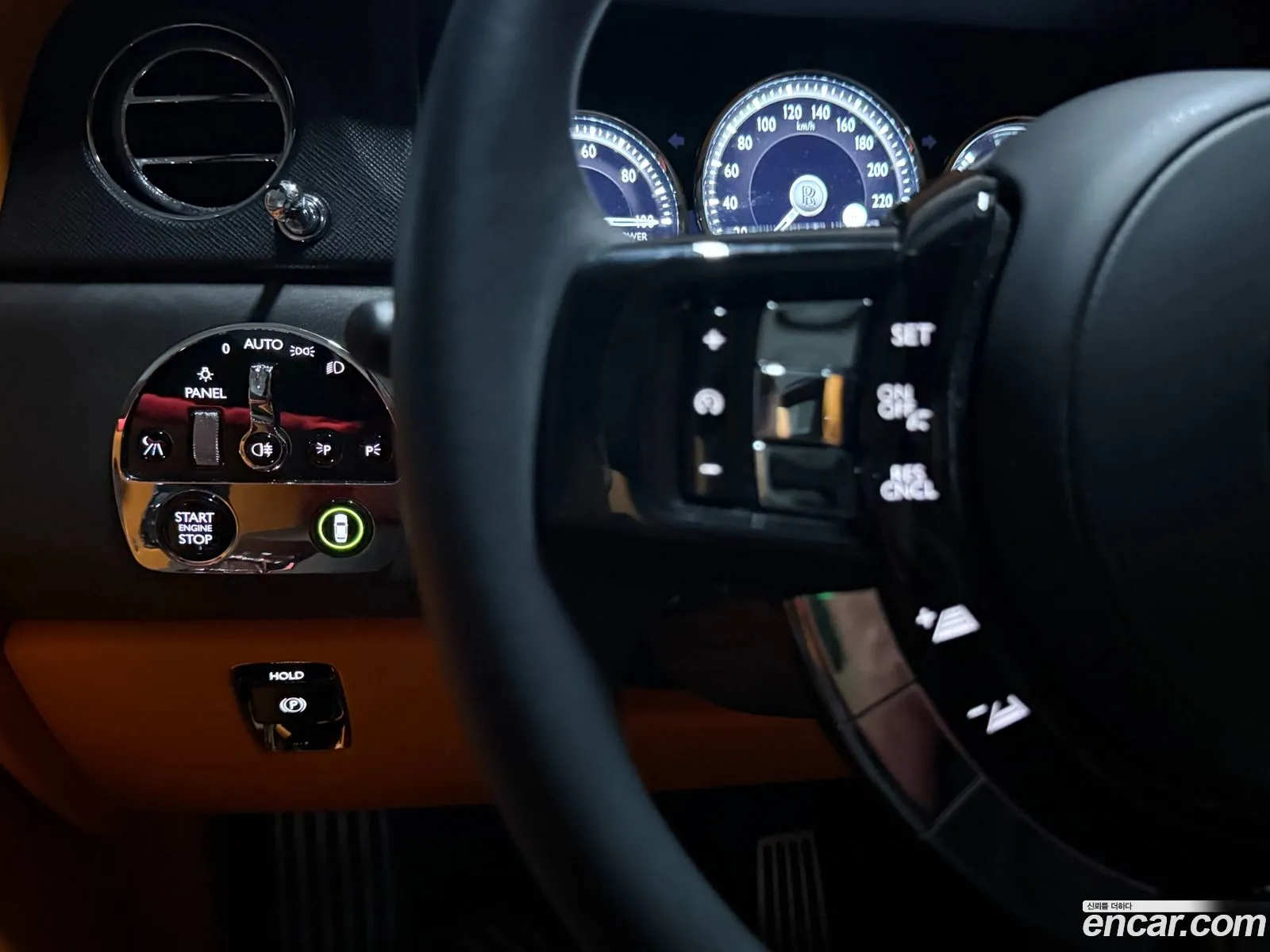 Rolls-Royce Cullinan 2022 — 10