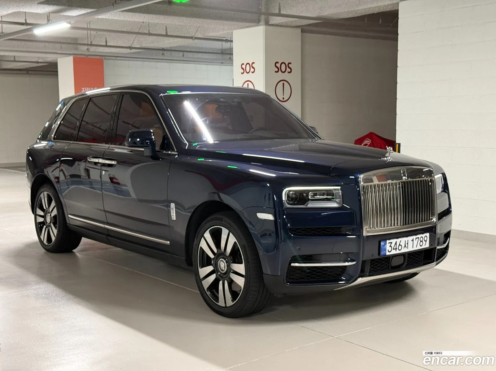 Rolls-Royce Cullinan 2022 — 16