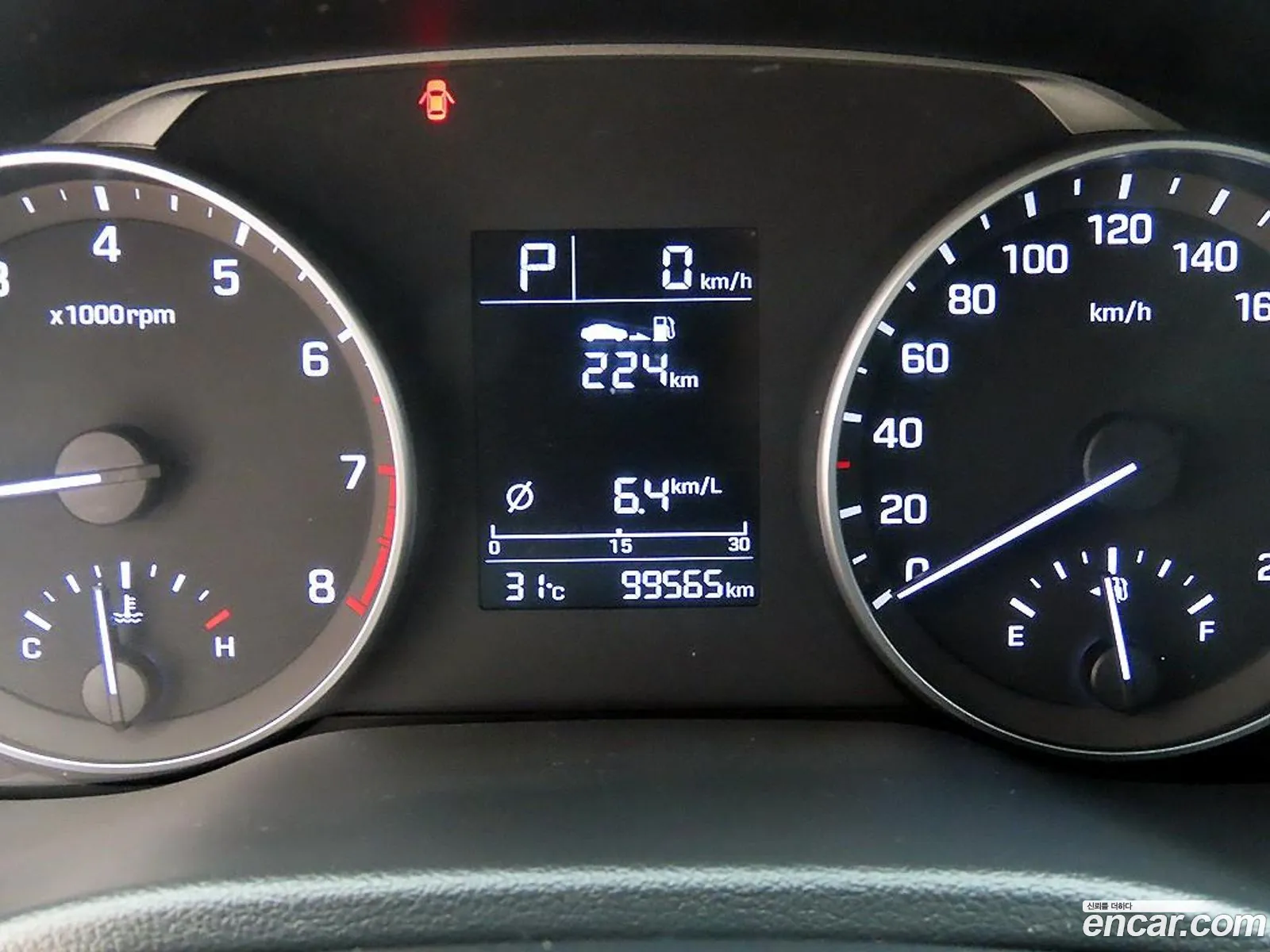 Hyundai Elantra AD 2016 — 10