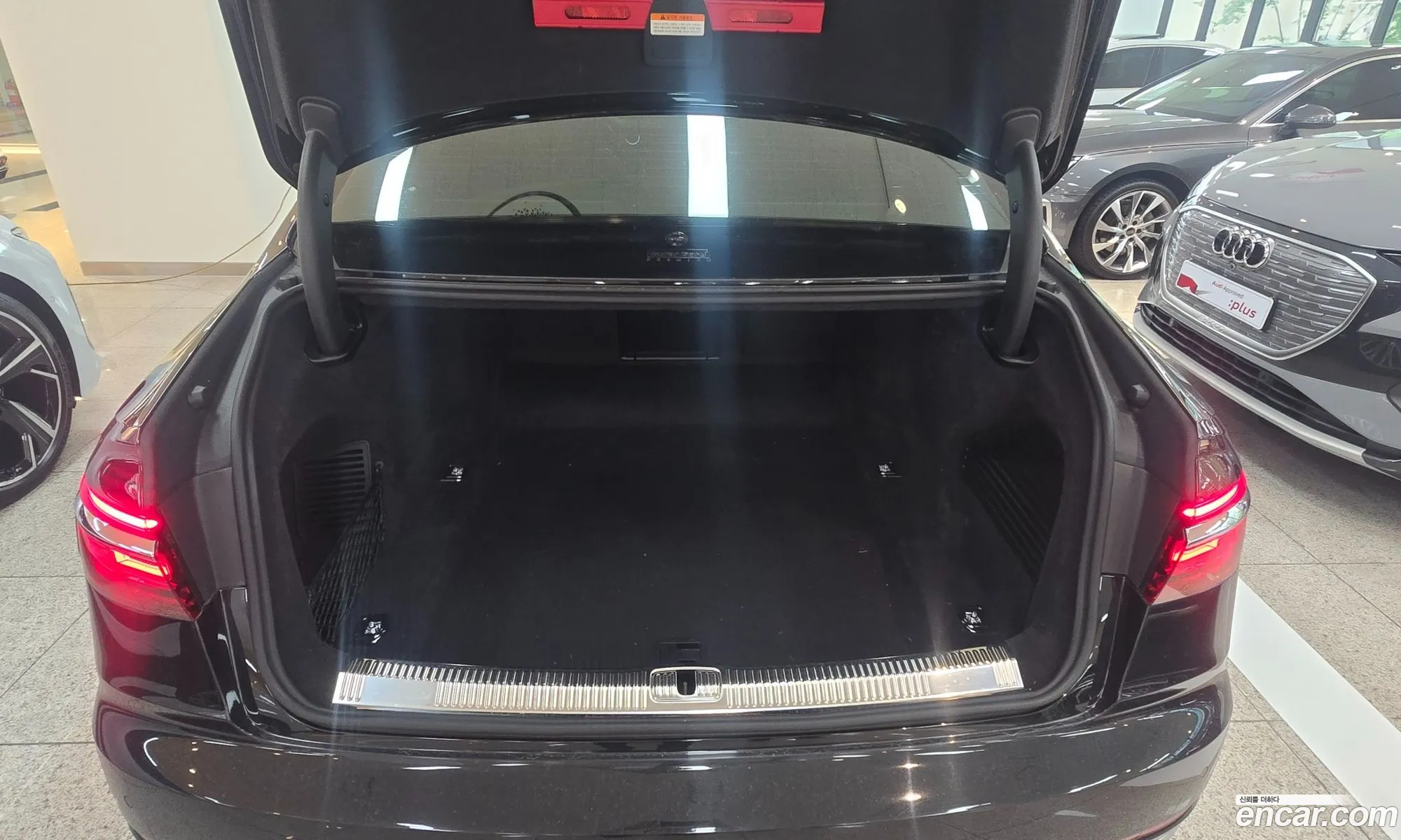 Audi A8 2021 — 4