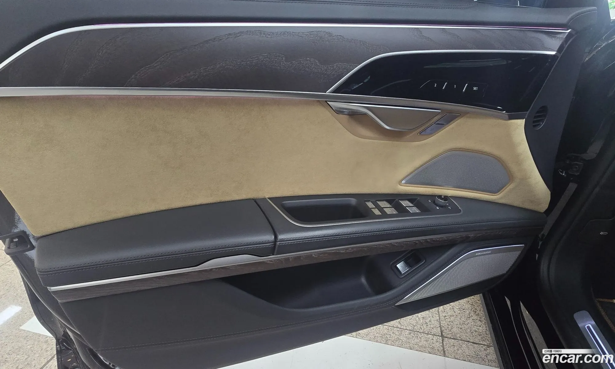 Audi A8 2021 — 10