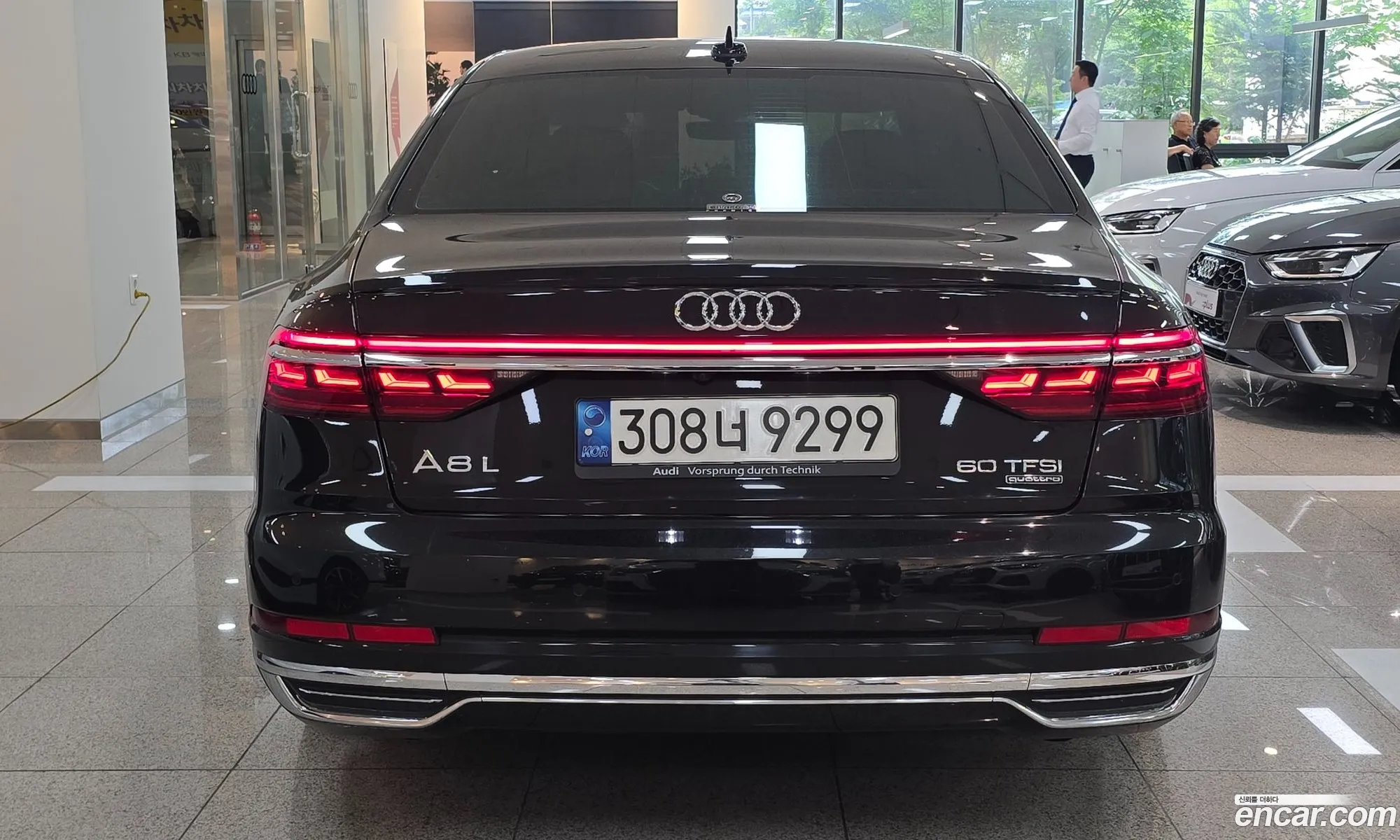Audi A8 2021 — 16
