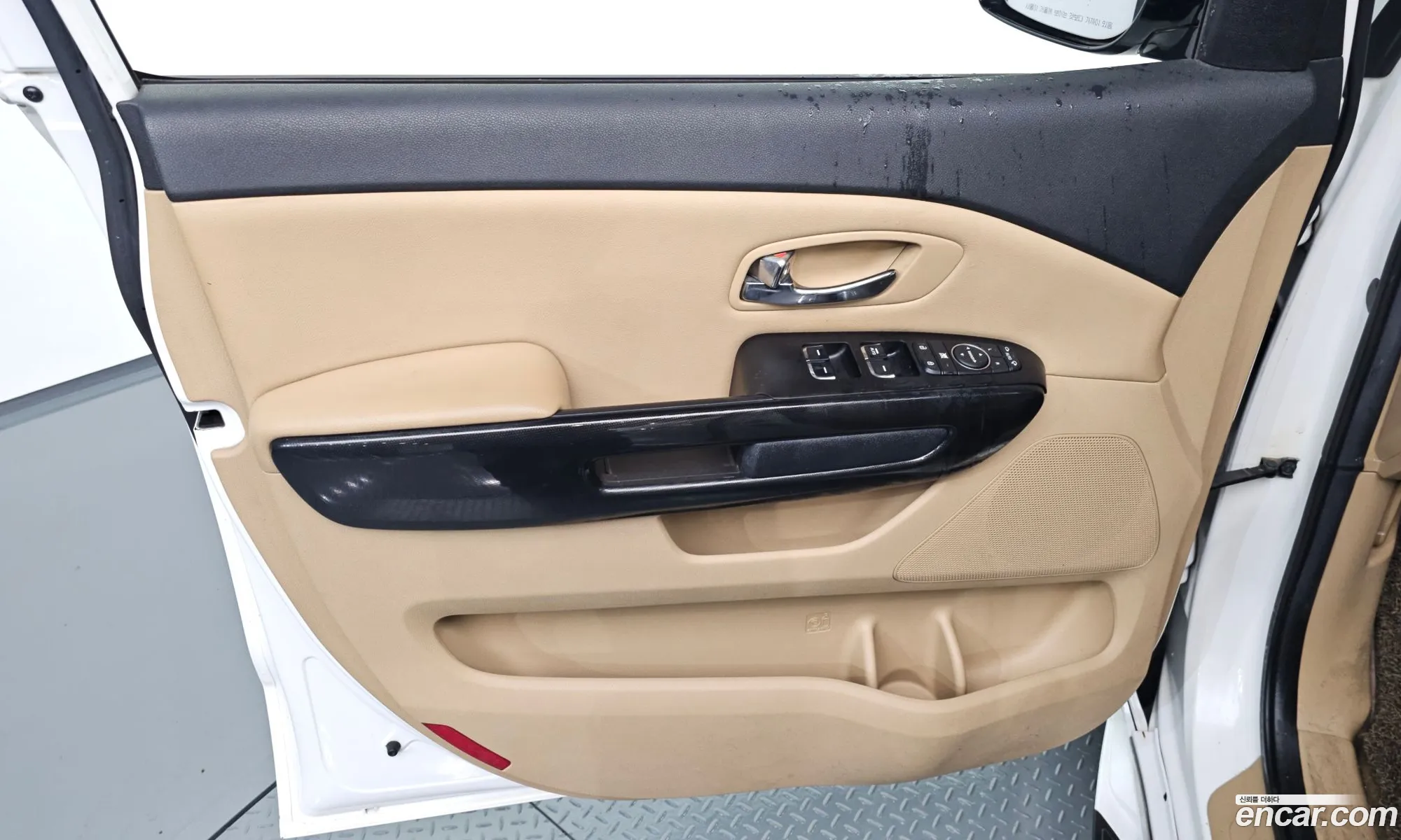 Kia Carnival 2015 KNAMC81ABGS090753 — 8