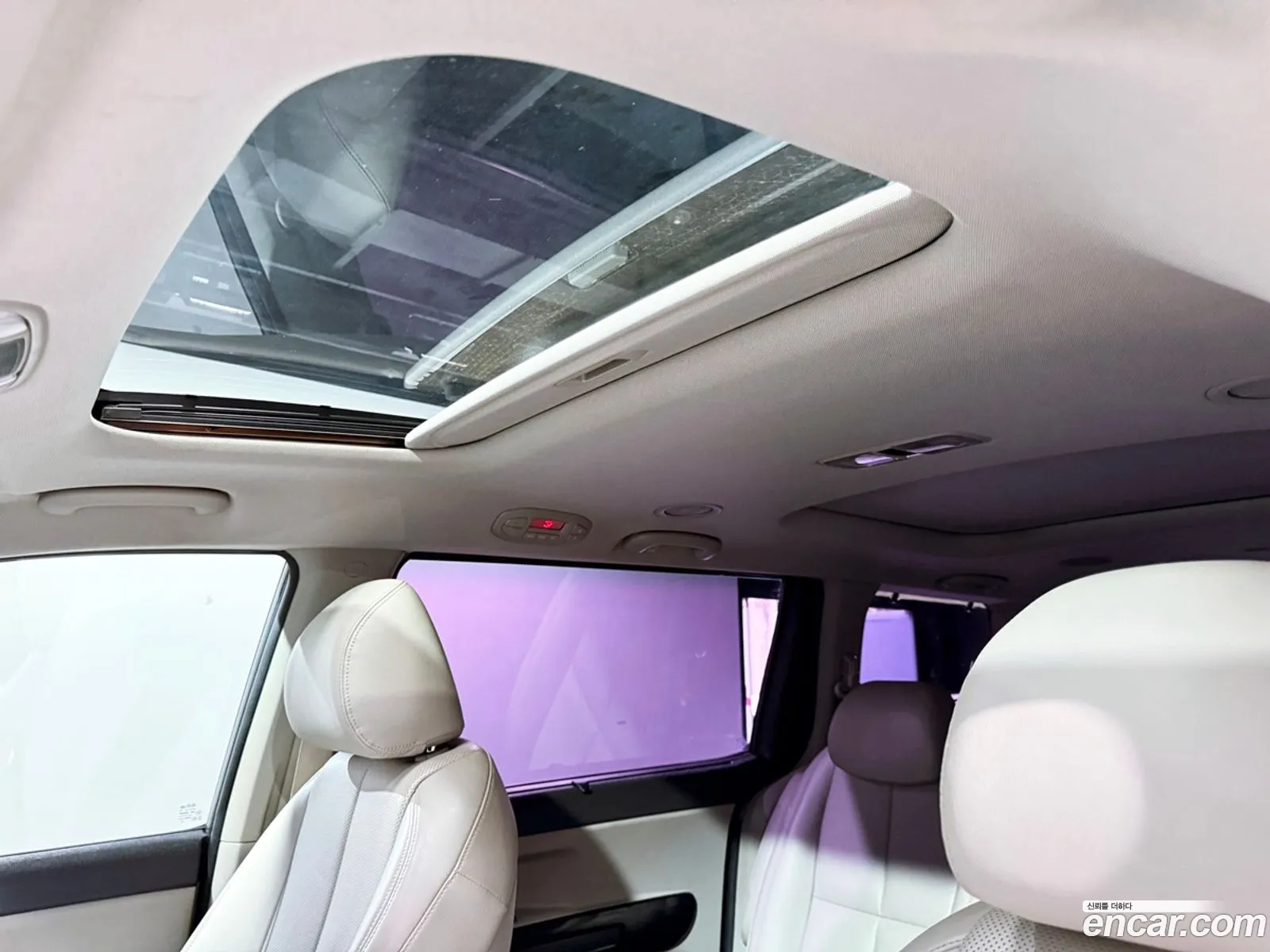 Kia Carnival 2015 — 5