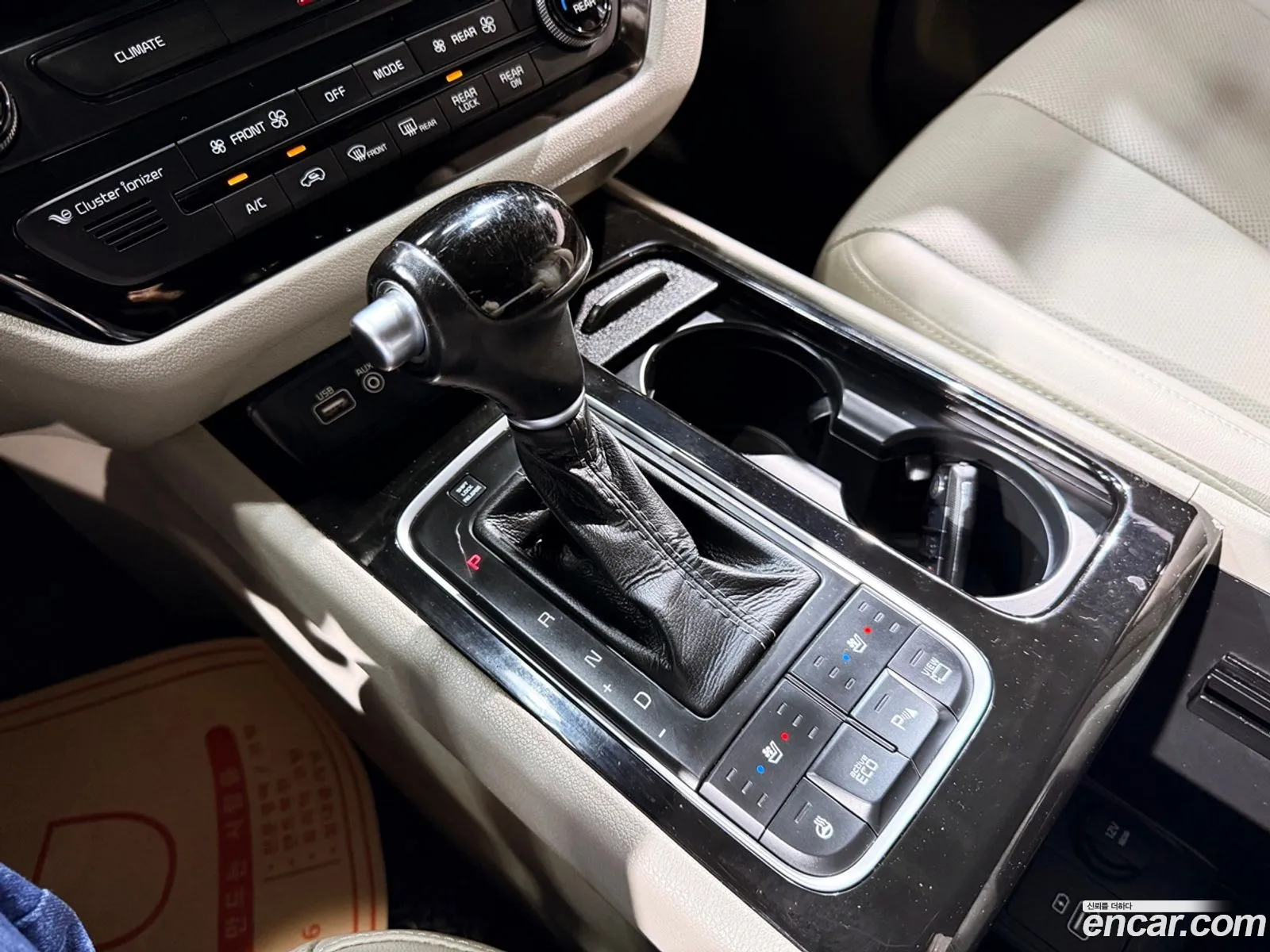 Kia Carnival 2015 — 10