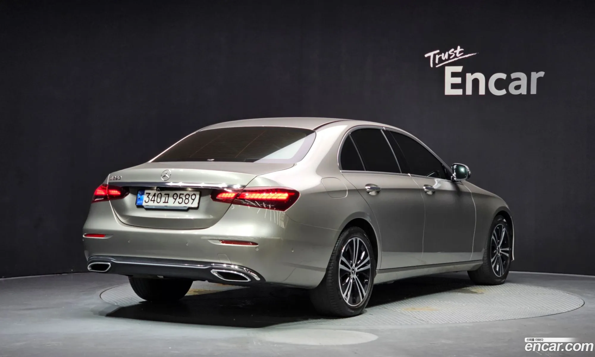 Mercedes-Benz E-Class W213 2020 — 15