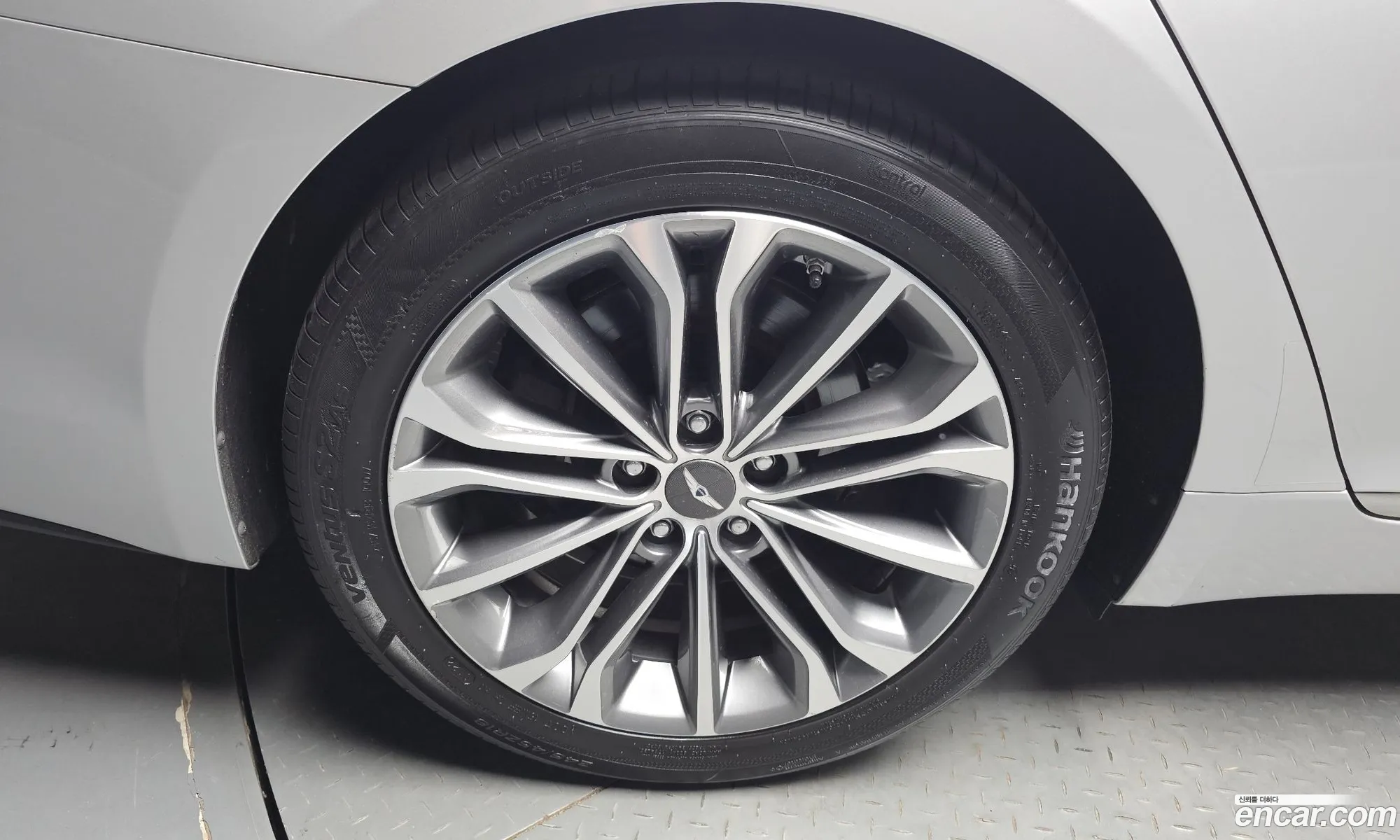 Hyundai Genesis DH 2014 — 20