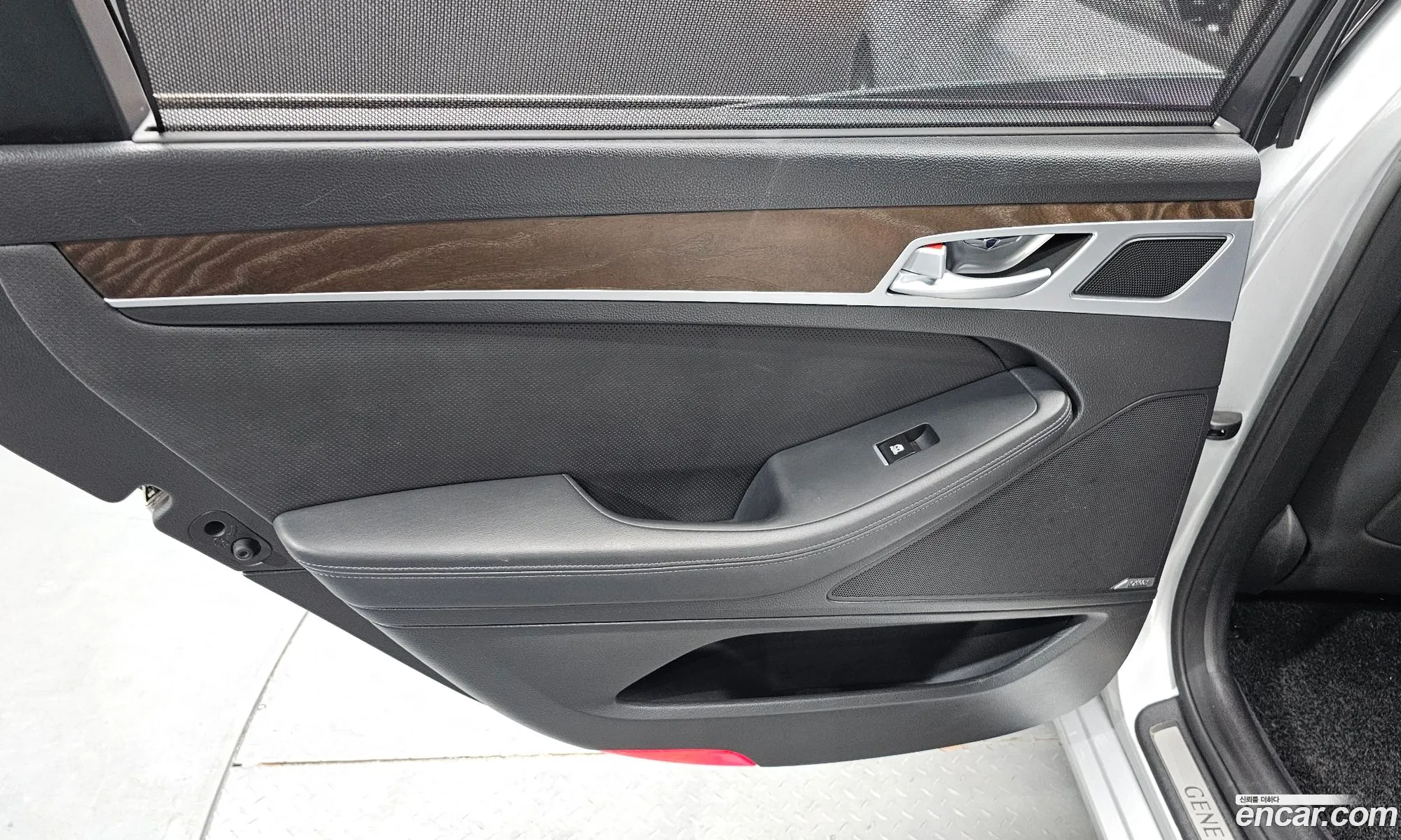Hyundai Genesis DH 2014 — 25