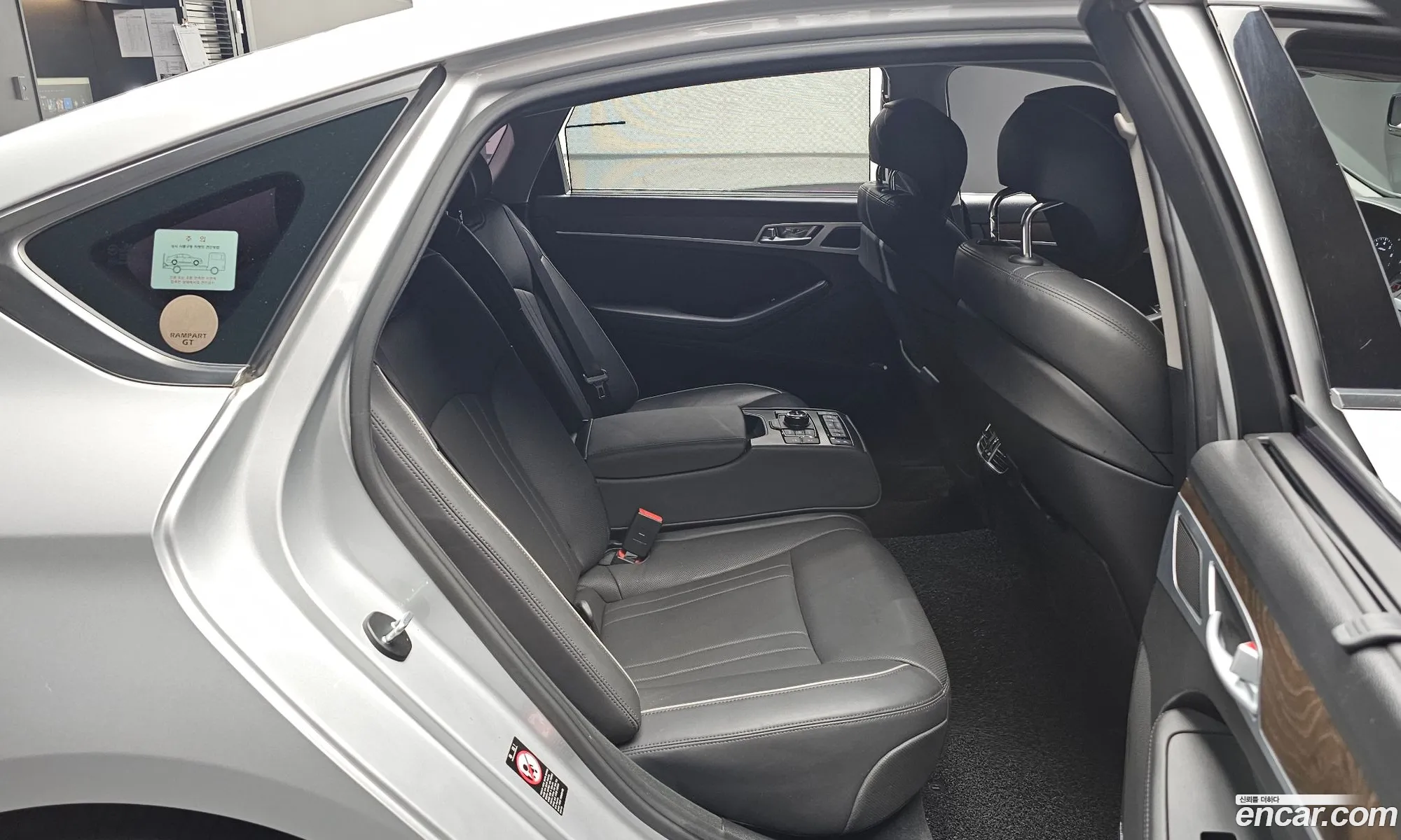 Hyundai Genesis DH 2014 — 2