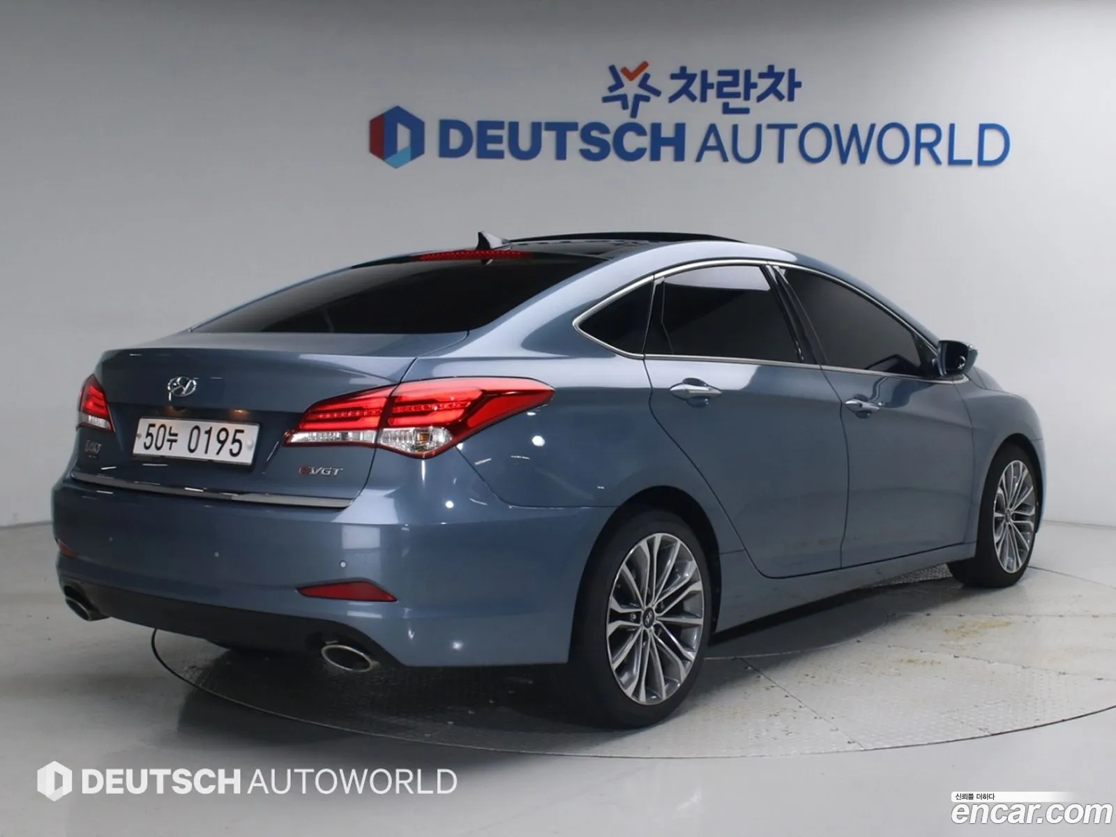 Hyundai i40 Saloon 2016 — 11