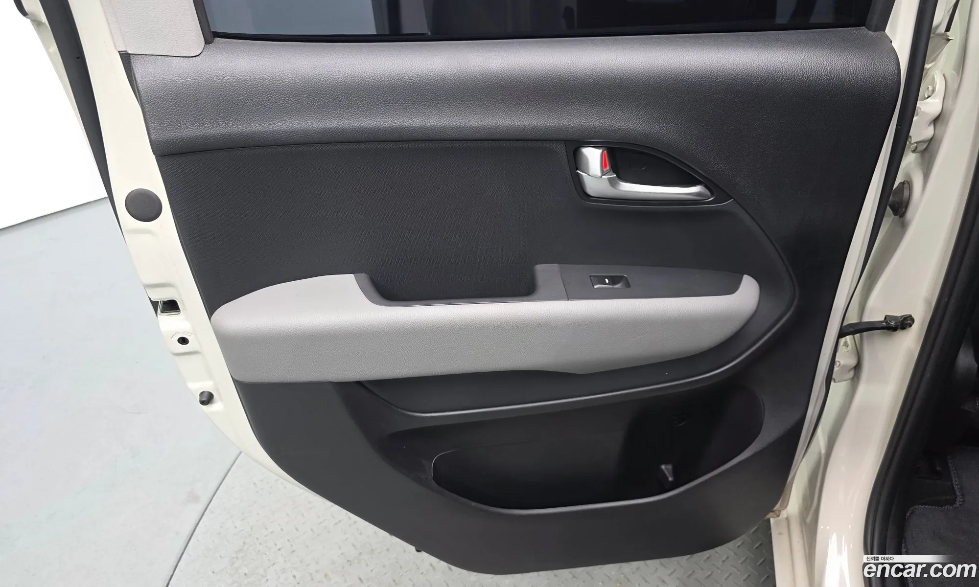 Kia Kia Ray 2024 KNACH811BRT383675 — 24