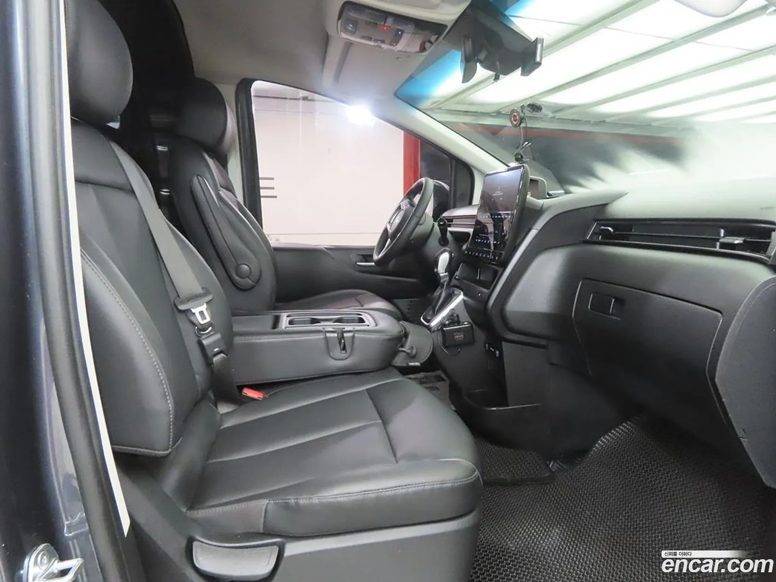 Hyundai Staria 2024 — 4