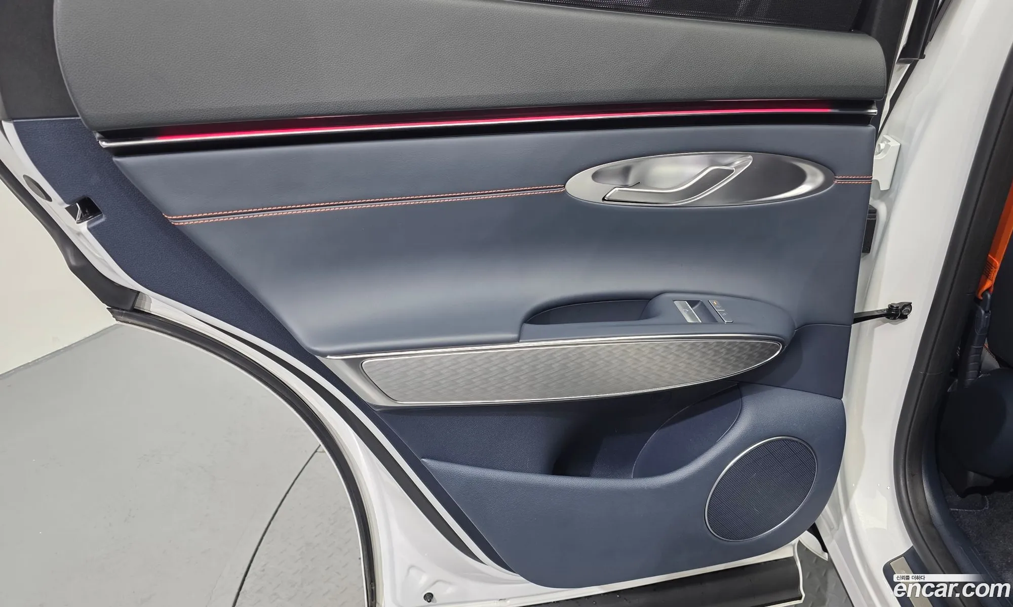 Genesis GV70 2024 — 32