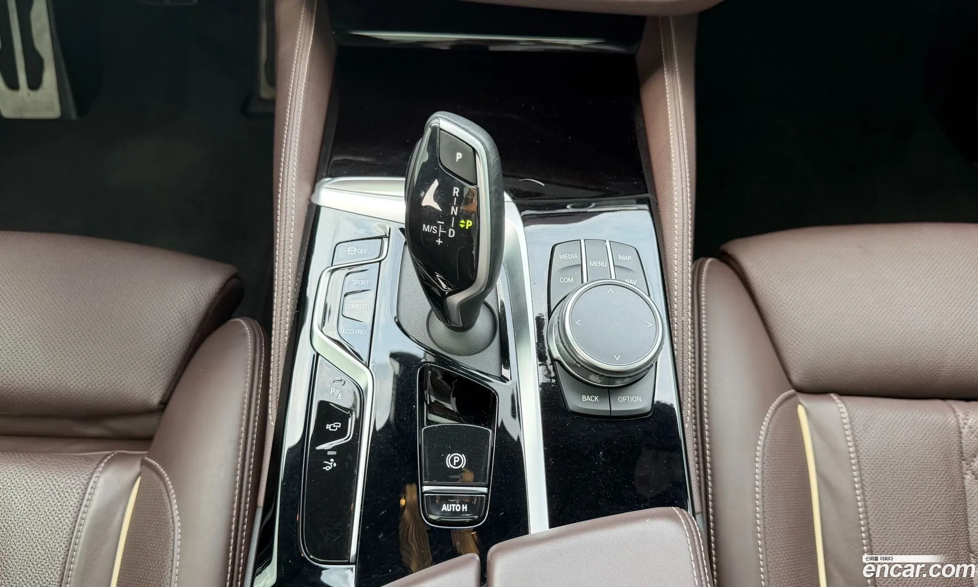BMW 6 Series GT 2023 — 3