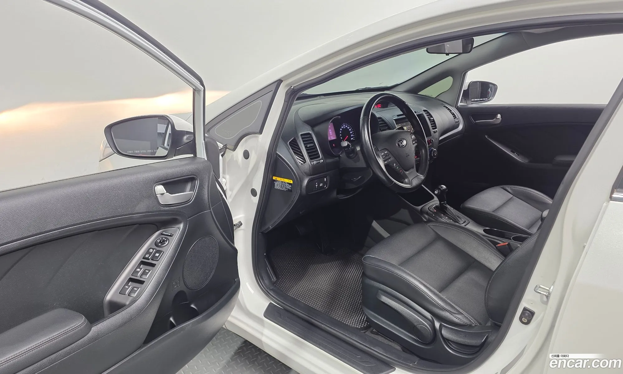 Kia K3 2014 KNAFK412BFA882692 — 3