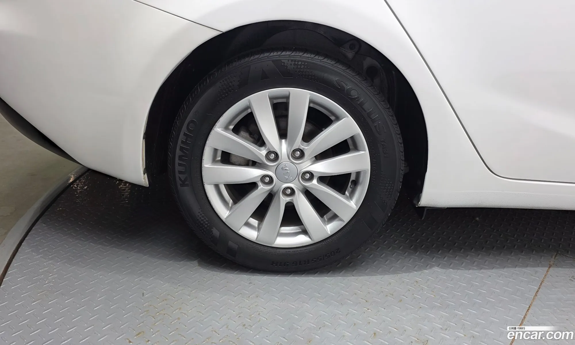 Kia K3 2014 KNAFK412BFA882692 — 19
