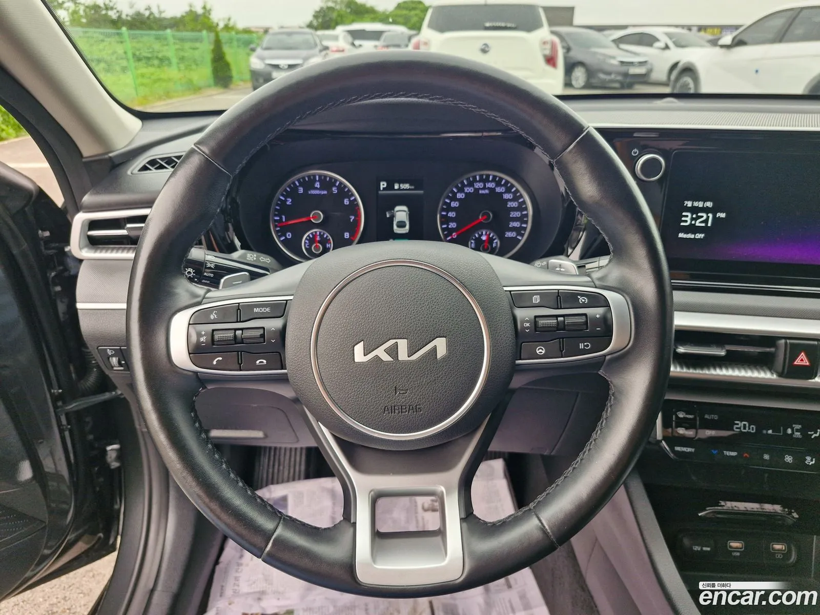 Kia K5 2022 — 17