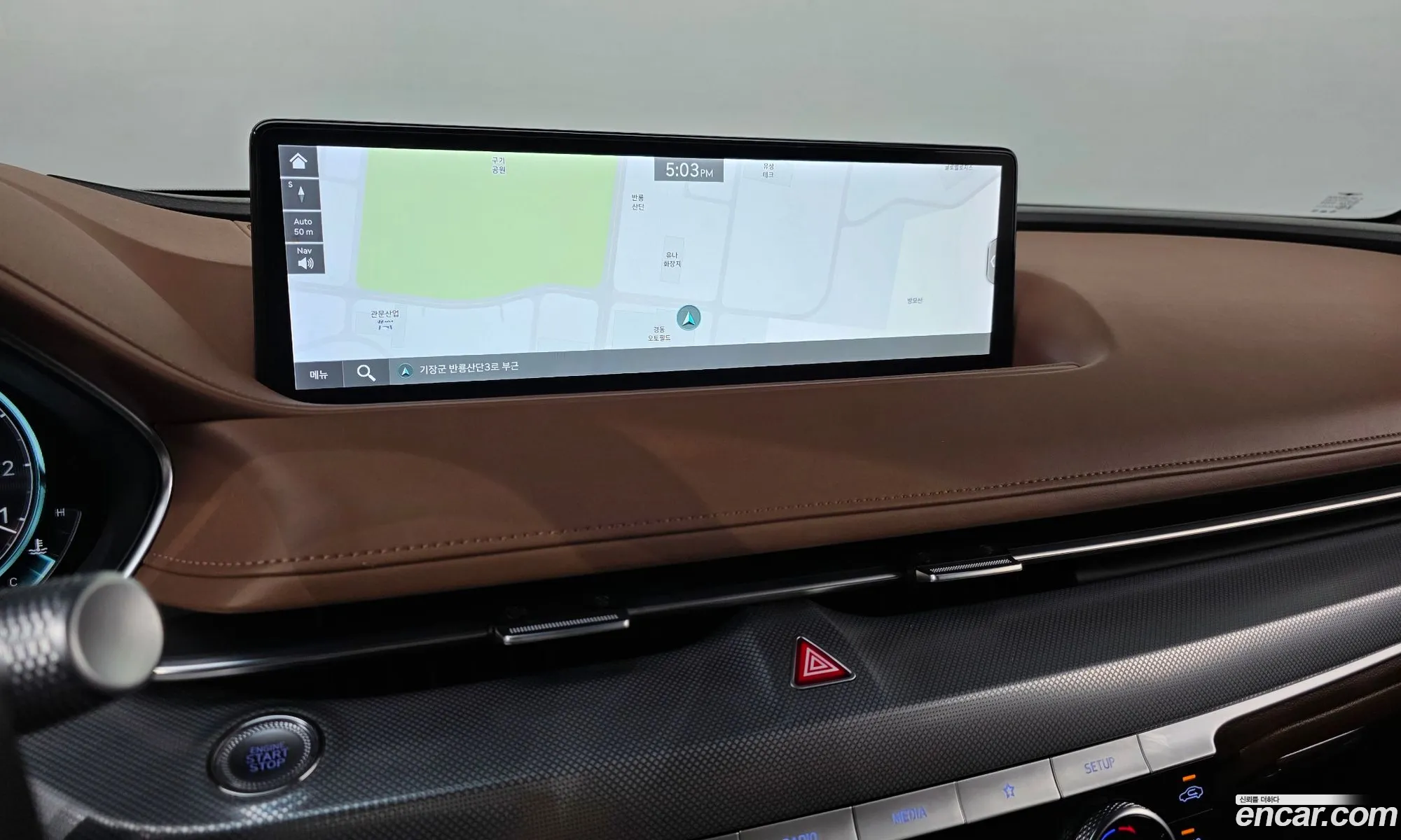 Genesis G80 2023 KMTGB41CBRU219294 — 32