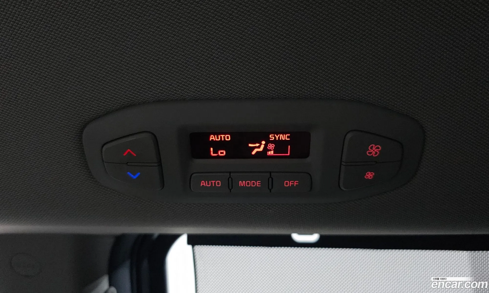 Kia Carnival 2018 KNAME81ABKS478695 — 9