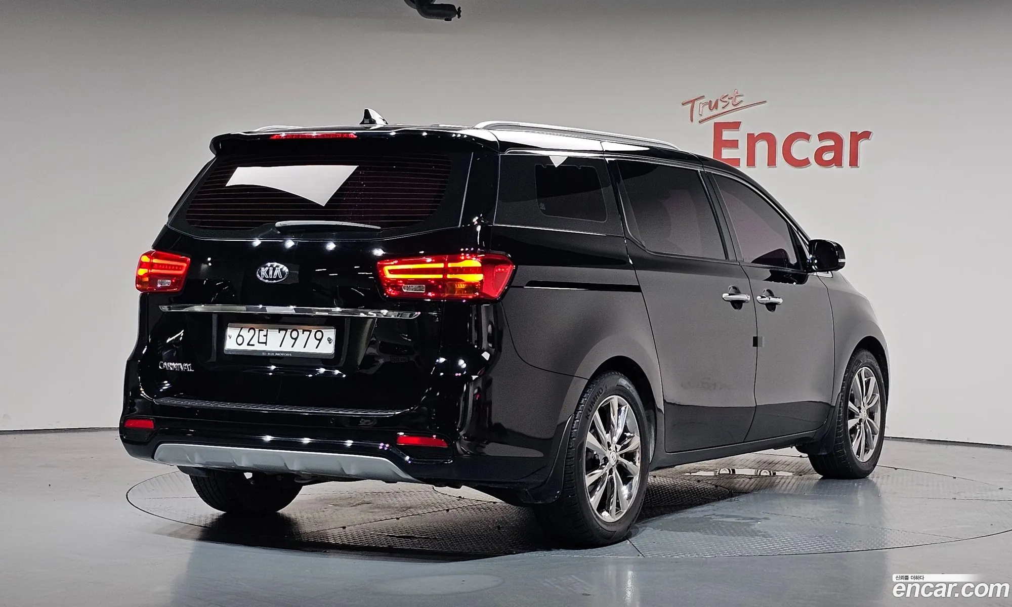 Kia Carnival 2018 KNAME81ABKS478695 — 24