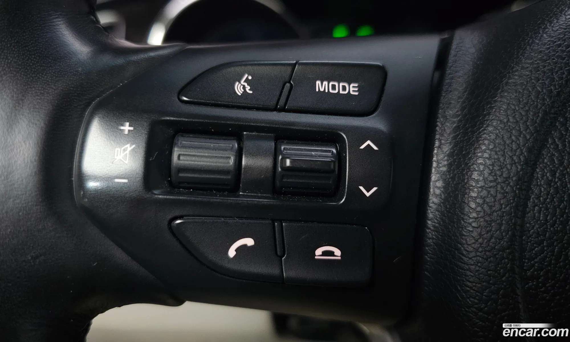 Kia Carnival 2018 KNAME81ABKS478695 — 6