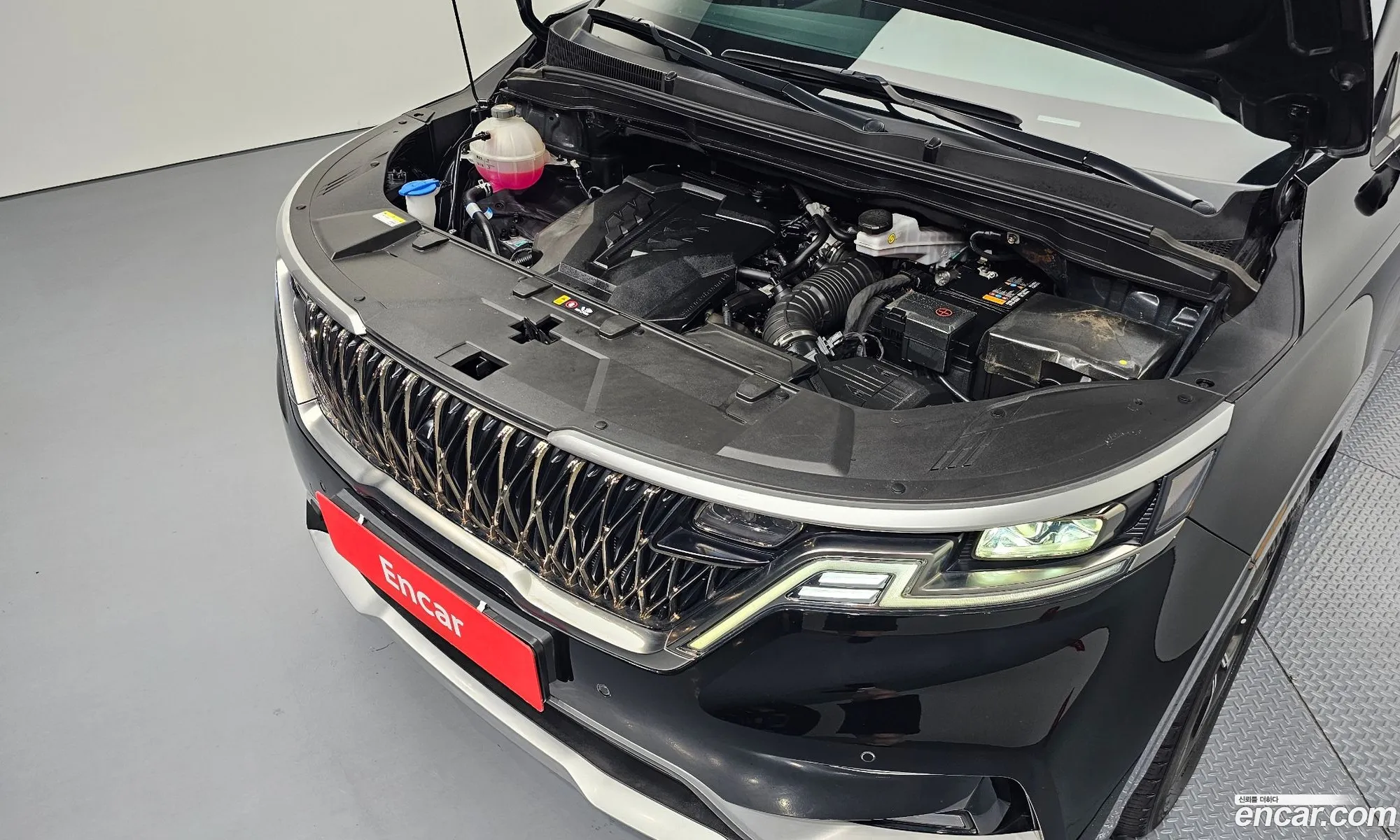 Kia Carnival 2023 — 17
