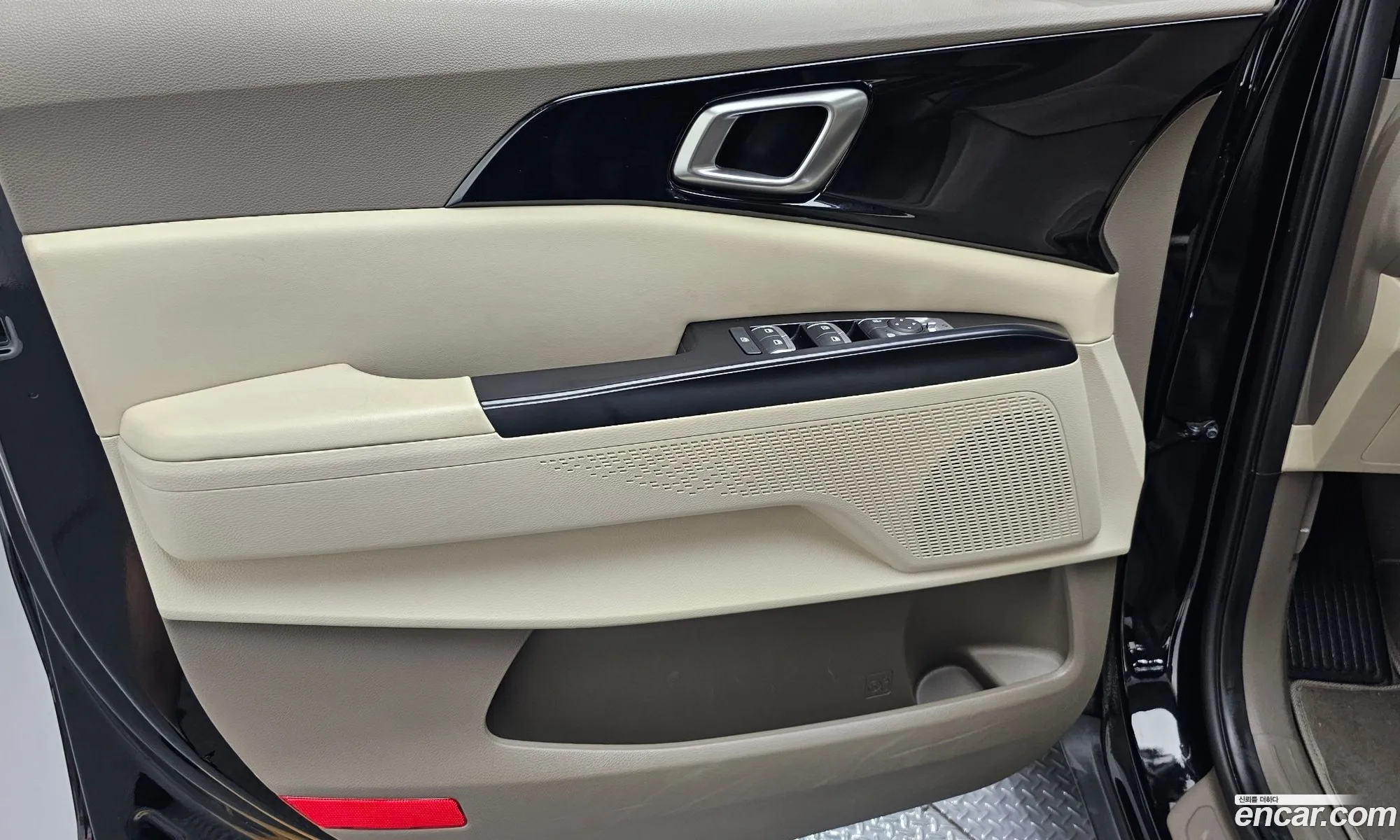 Kia Carnival 2023 — 31