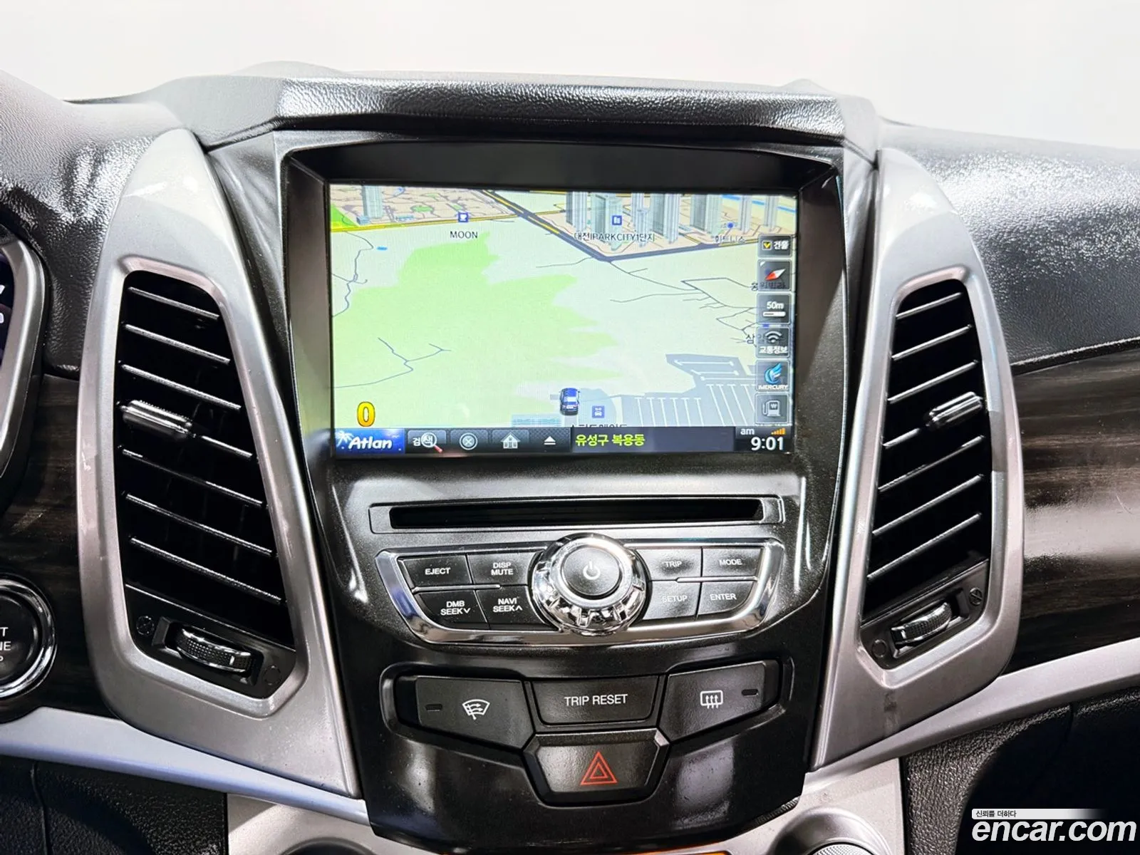 KG Mobility (SsangYong) Korando C 2014 — 12