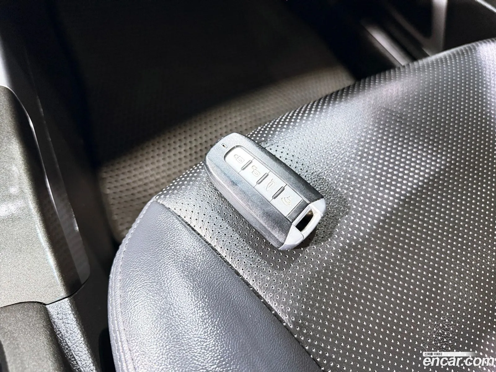 KG Mobility (SsangYong) Korando C 2014 — 16