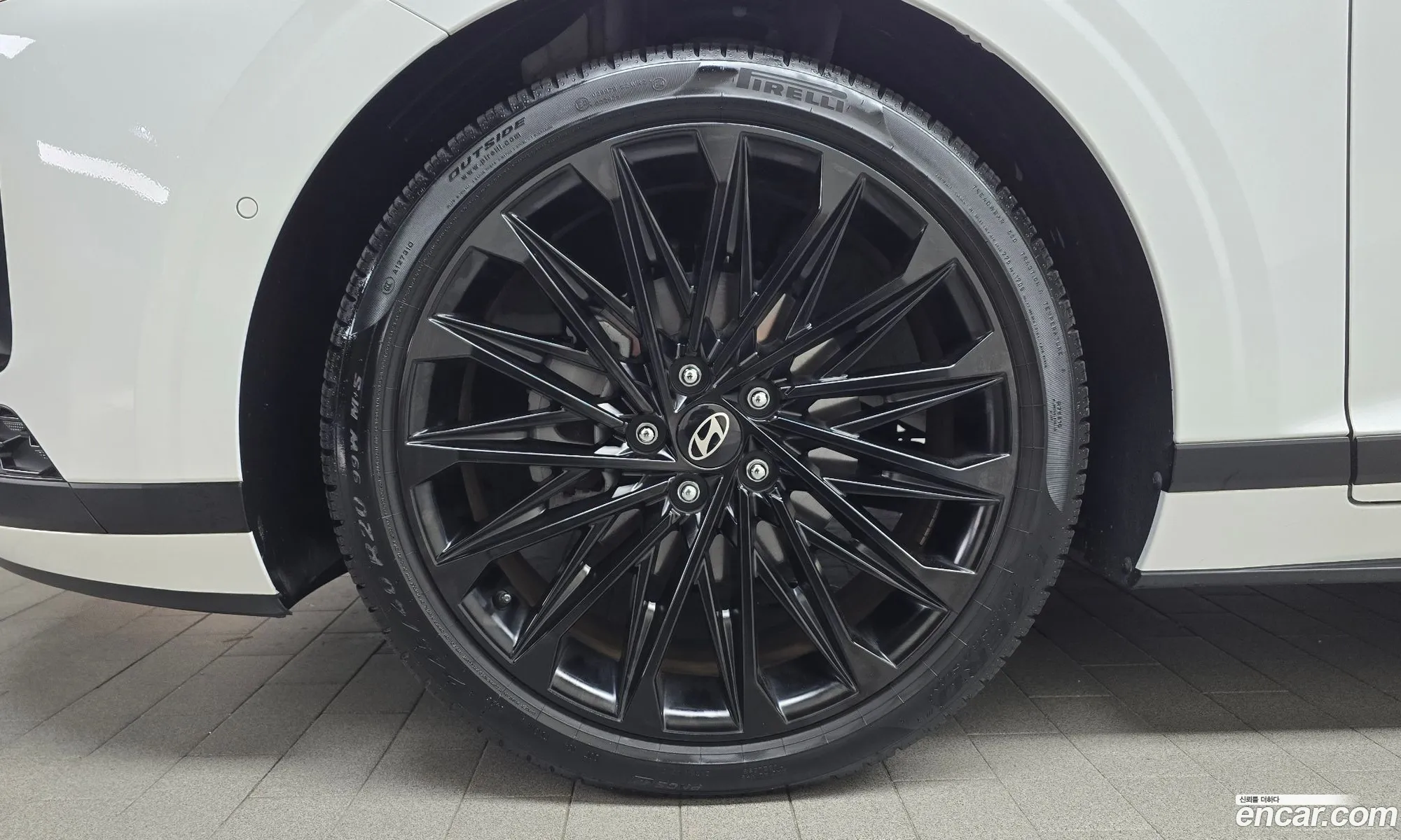 Hyundai Grandeur Hybrid 2023 — 13