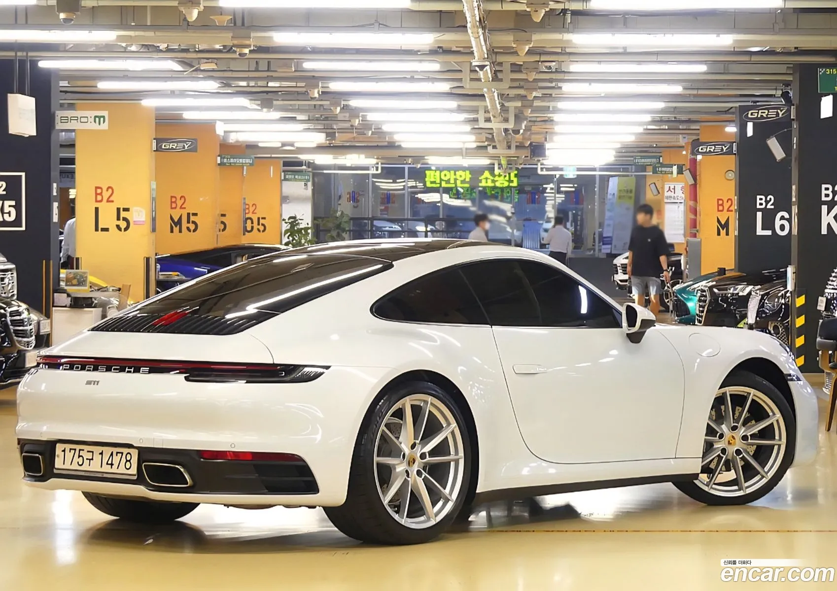 Porsche 911 2021 — 2