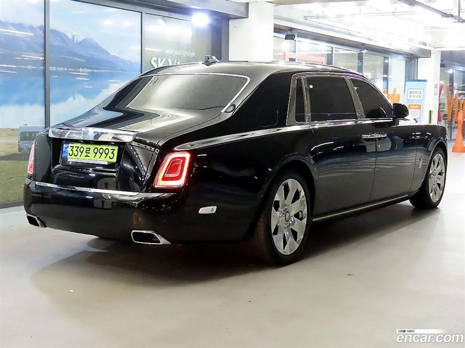 Rolls-Royce Phantom 2024 — 9