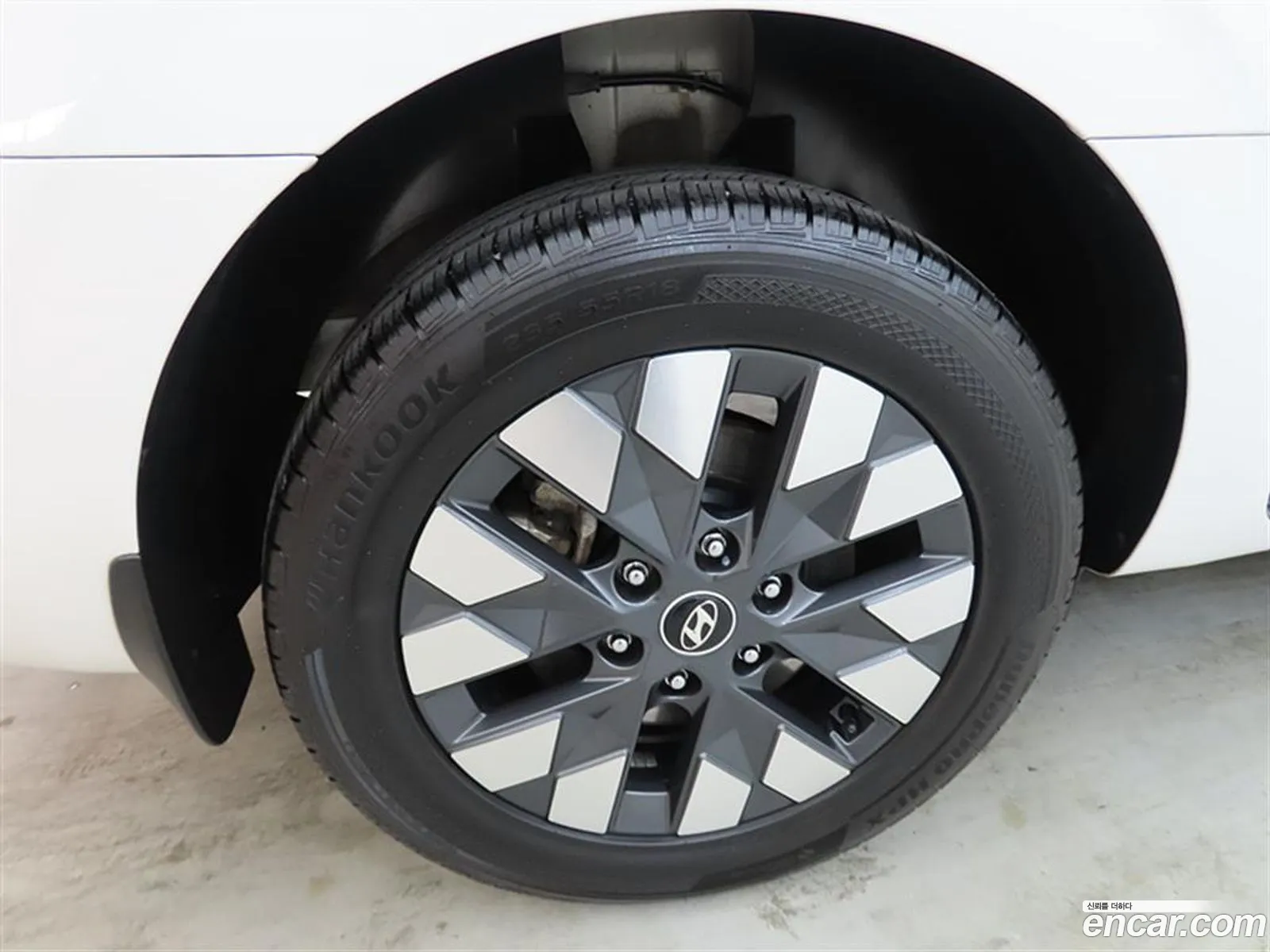 Hyundai Staria 2023 — 11
