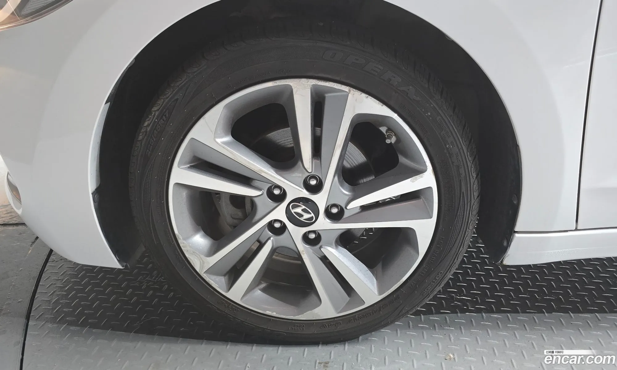 Hyundai Elantra AD 2017 KMHD641DBJU437421 — 19