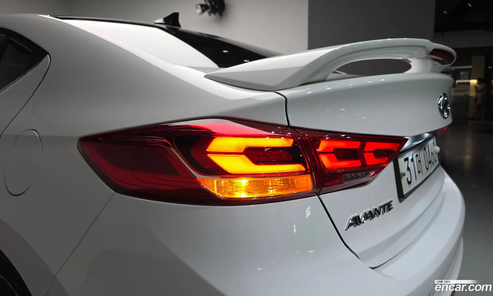 Hyundai Elantra AD 2016 — 13